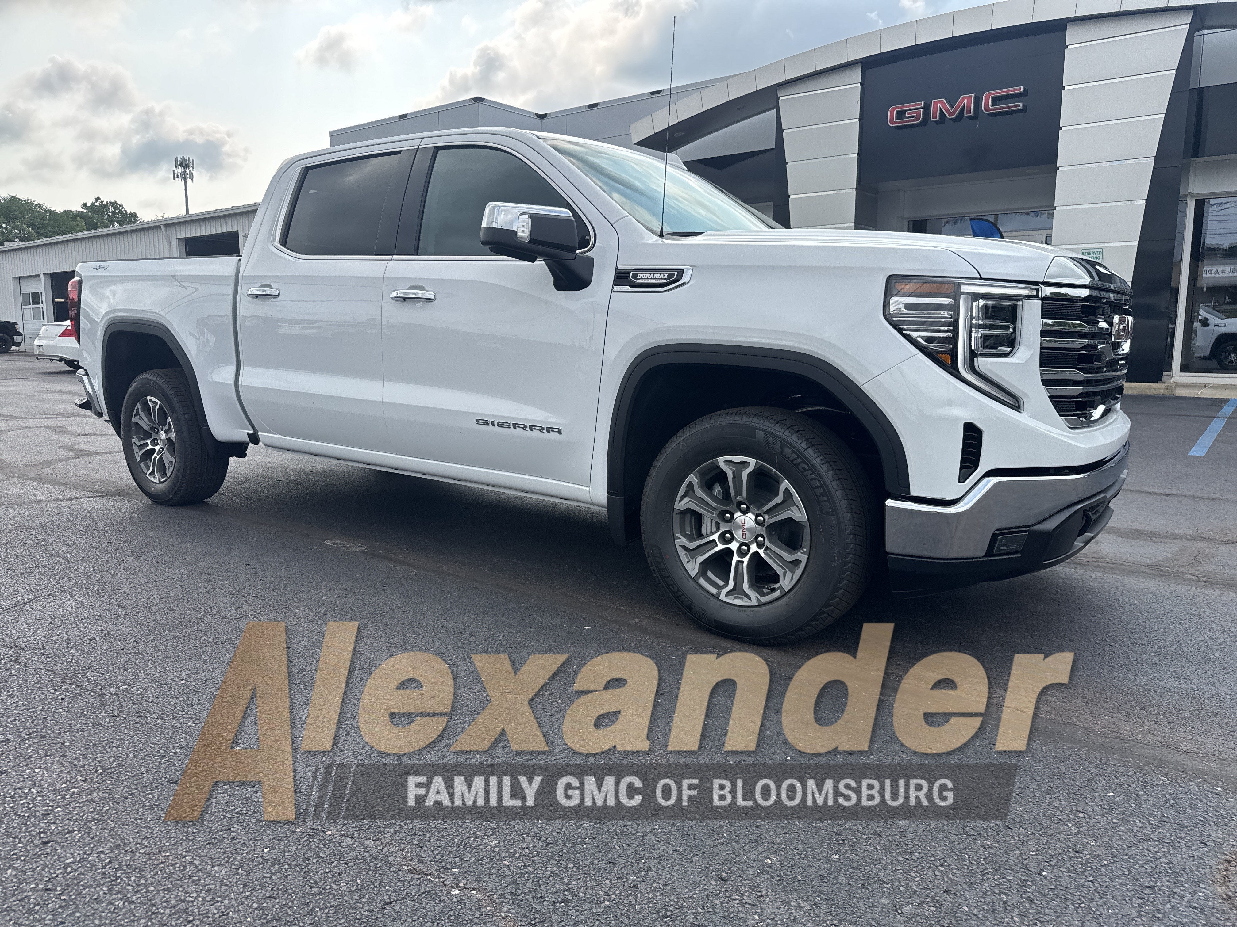 2026 GMC Sierra 1500 SLT