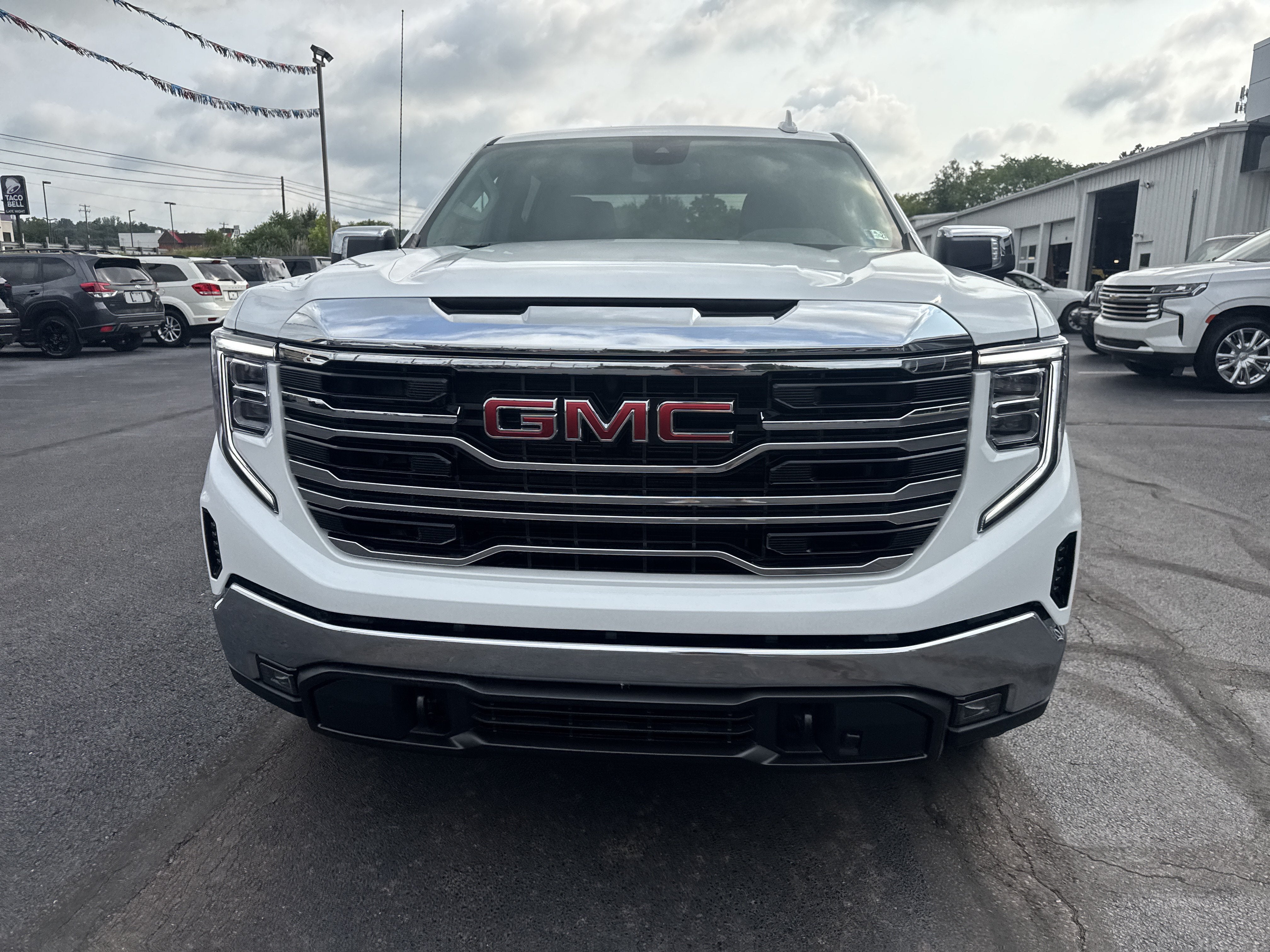 2026 GMC Sierra 1500 SLT
