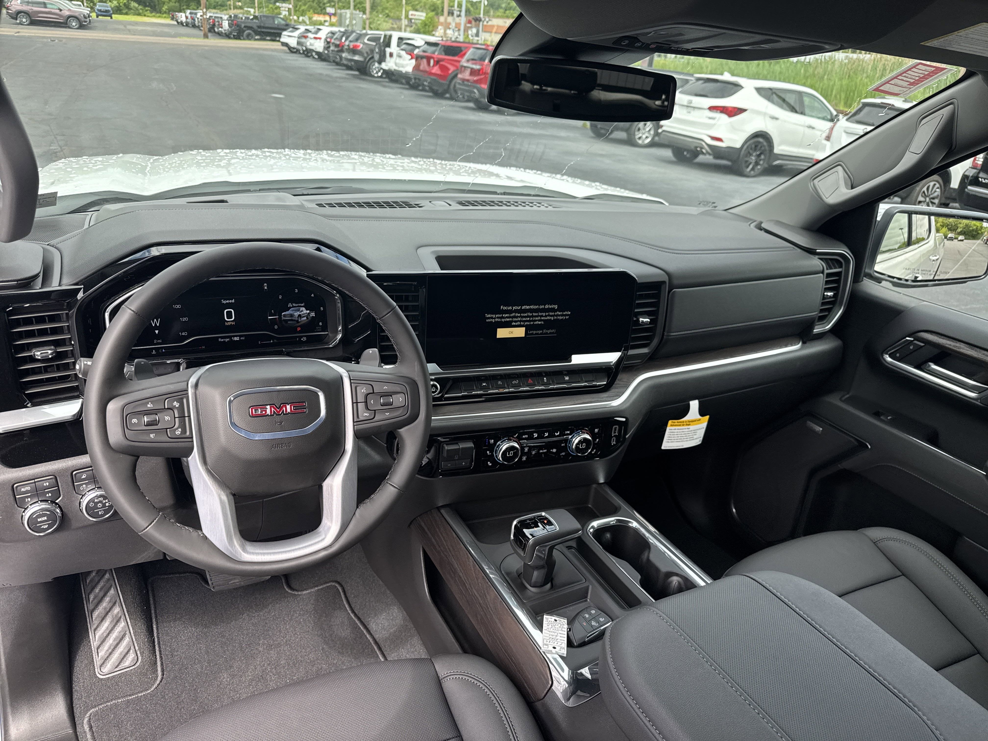 2025 GMC Sierra 1500 SLT