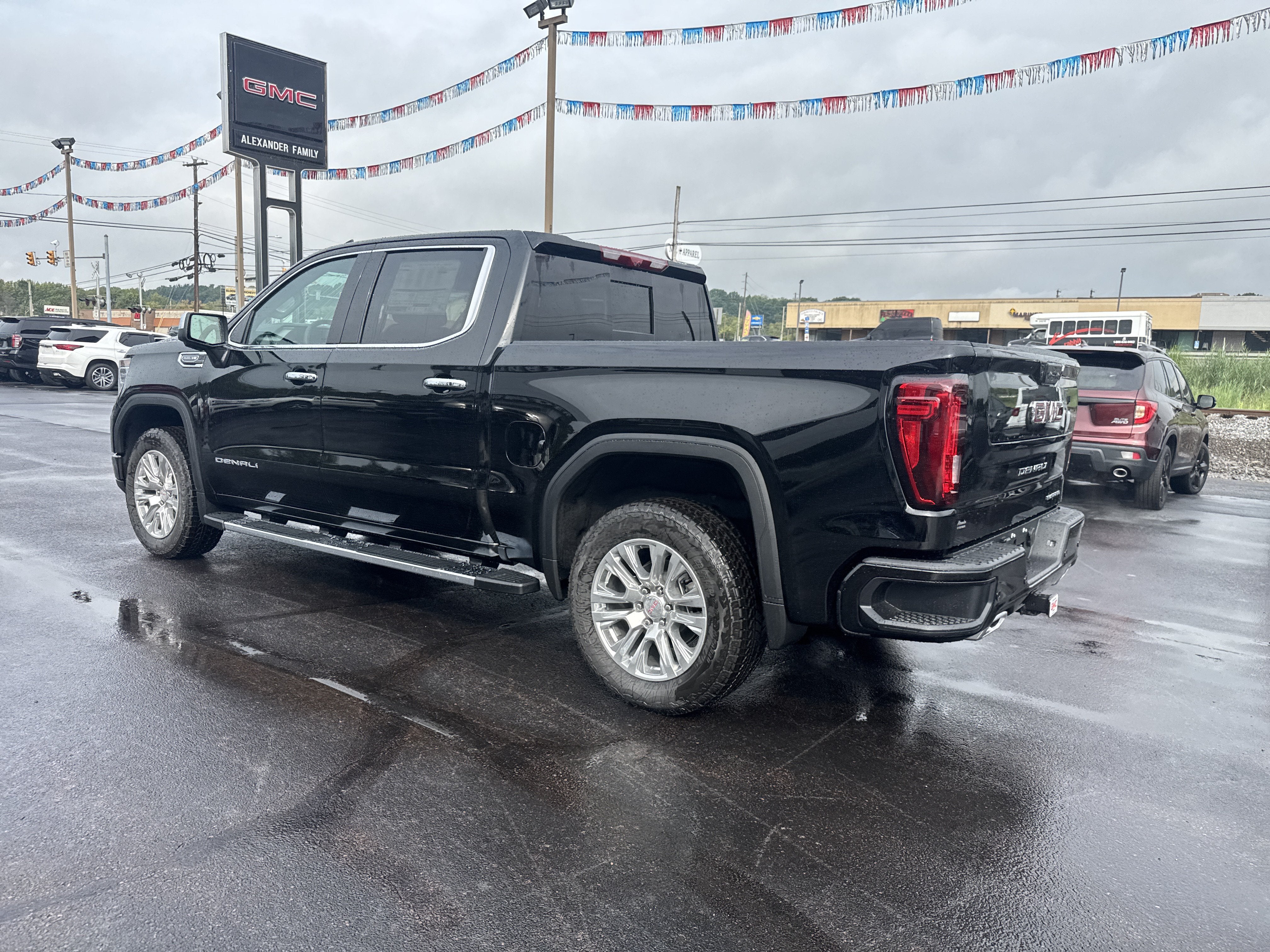 2026 GMC Sierra 1500 Denali - Photo 6