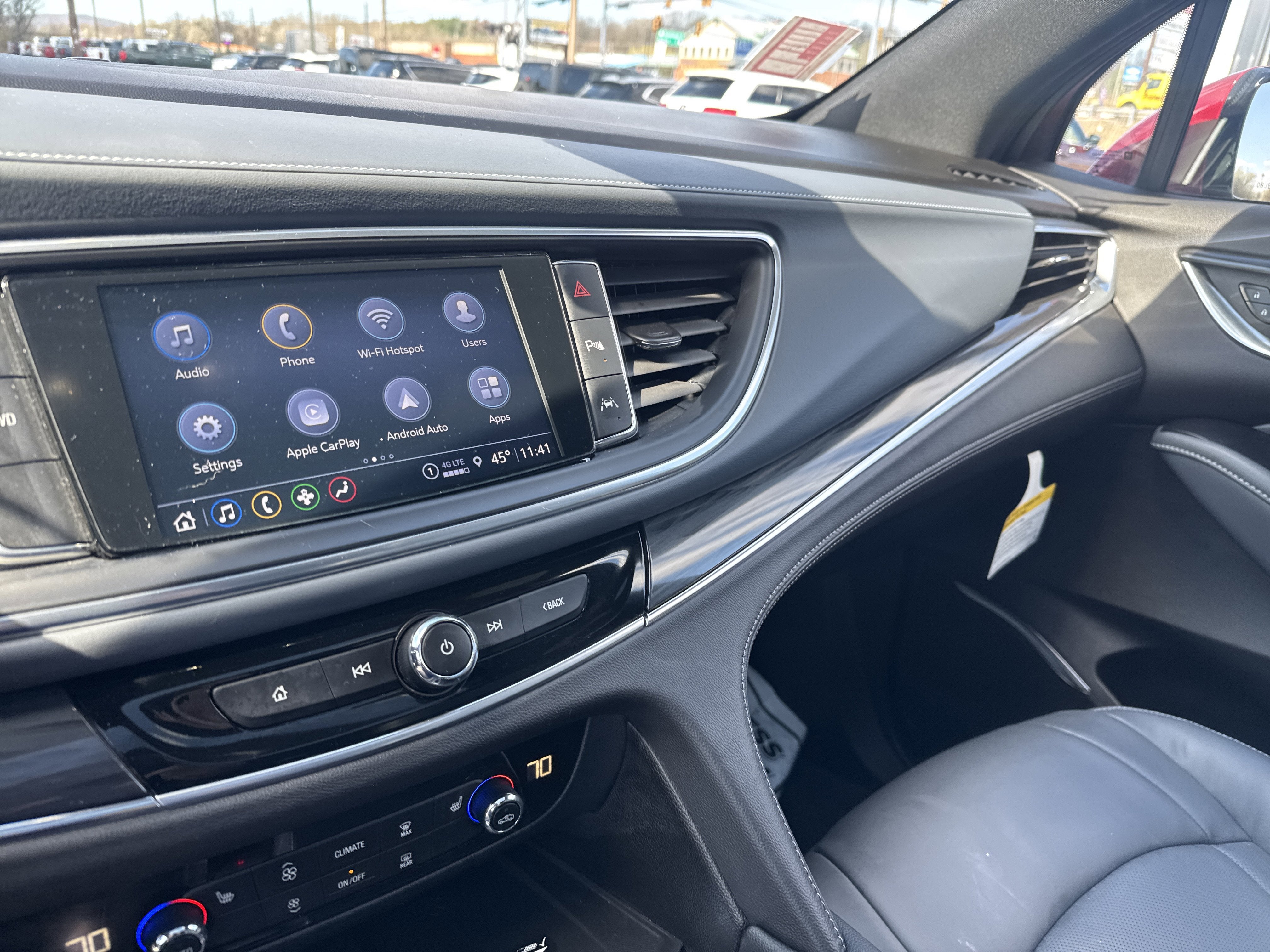 2023 Buick Enclave Essence