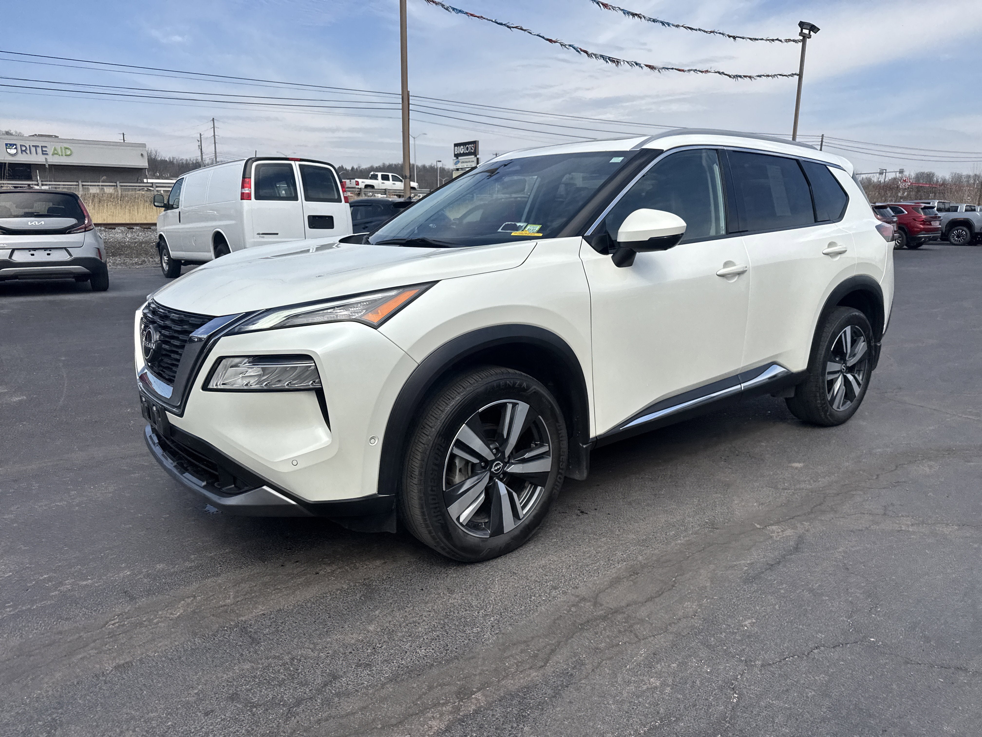 2023 Nissan Rogue SL