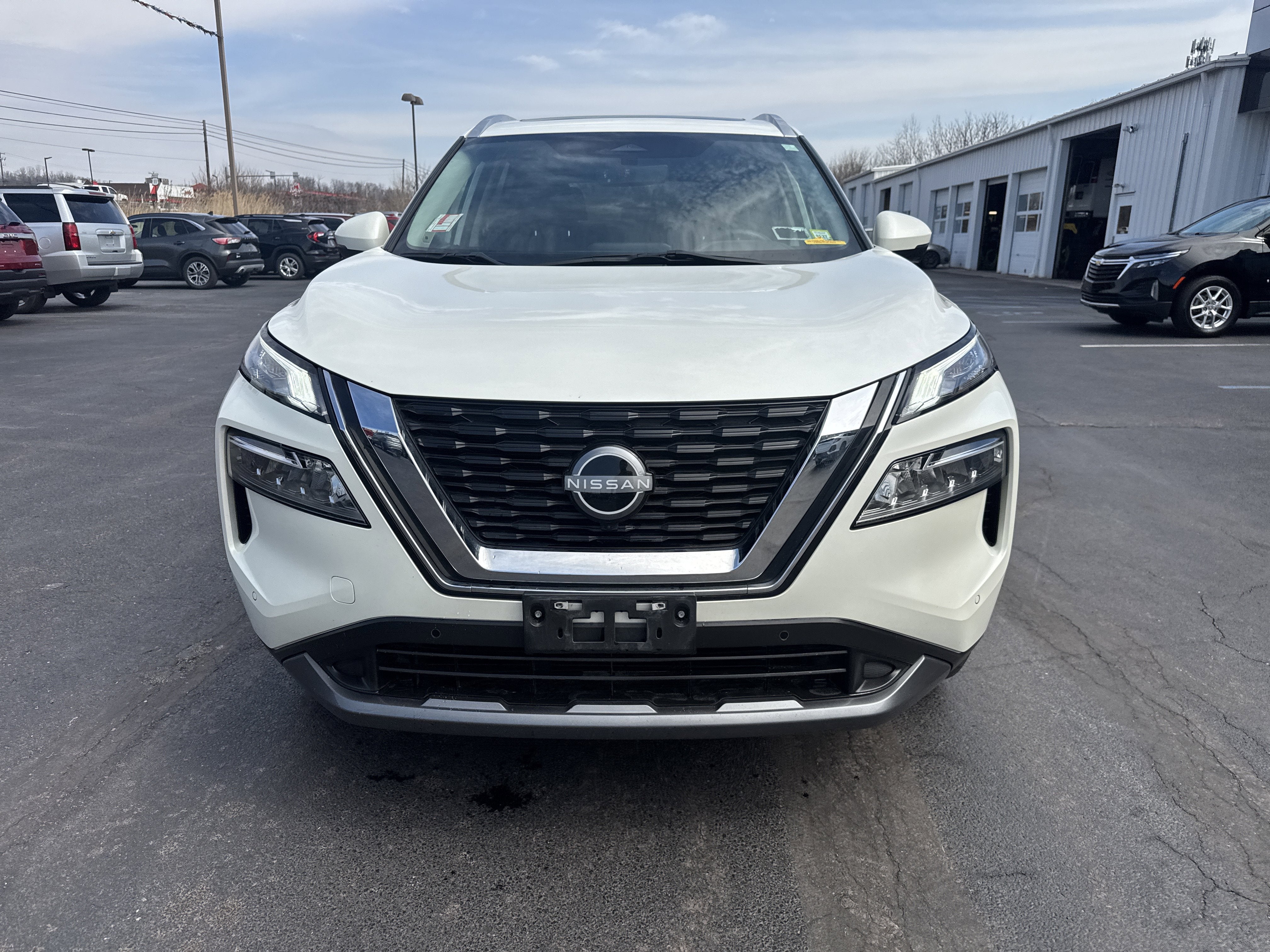 2023 Nissan Rogue SL