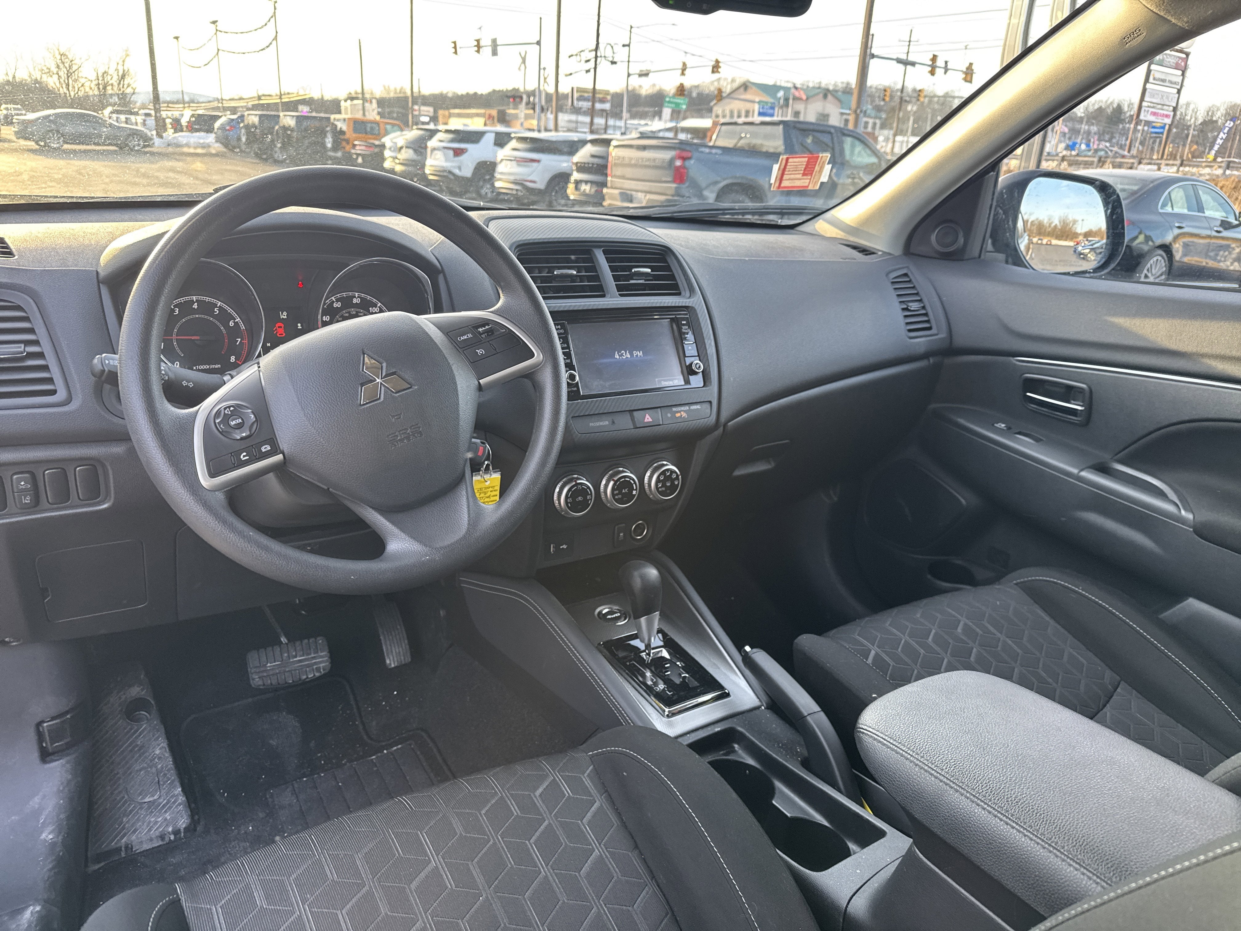 2025 Mitsubishi Outlander Sport S