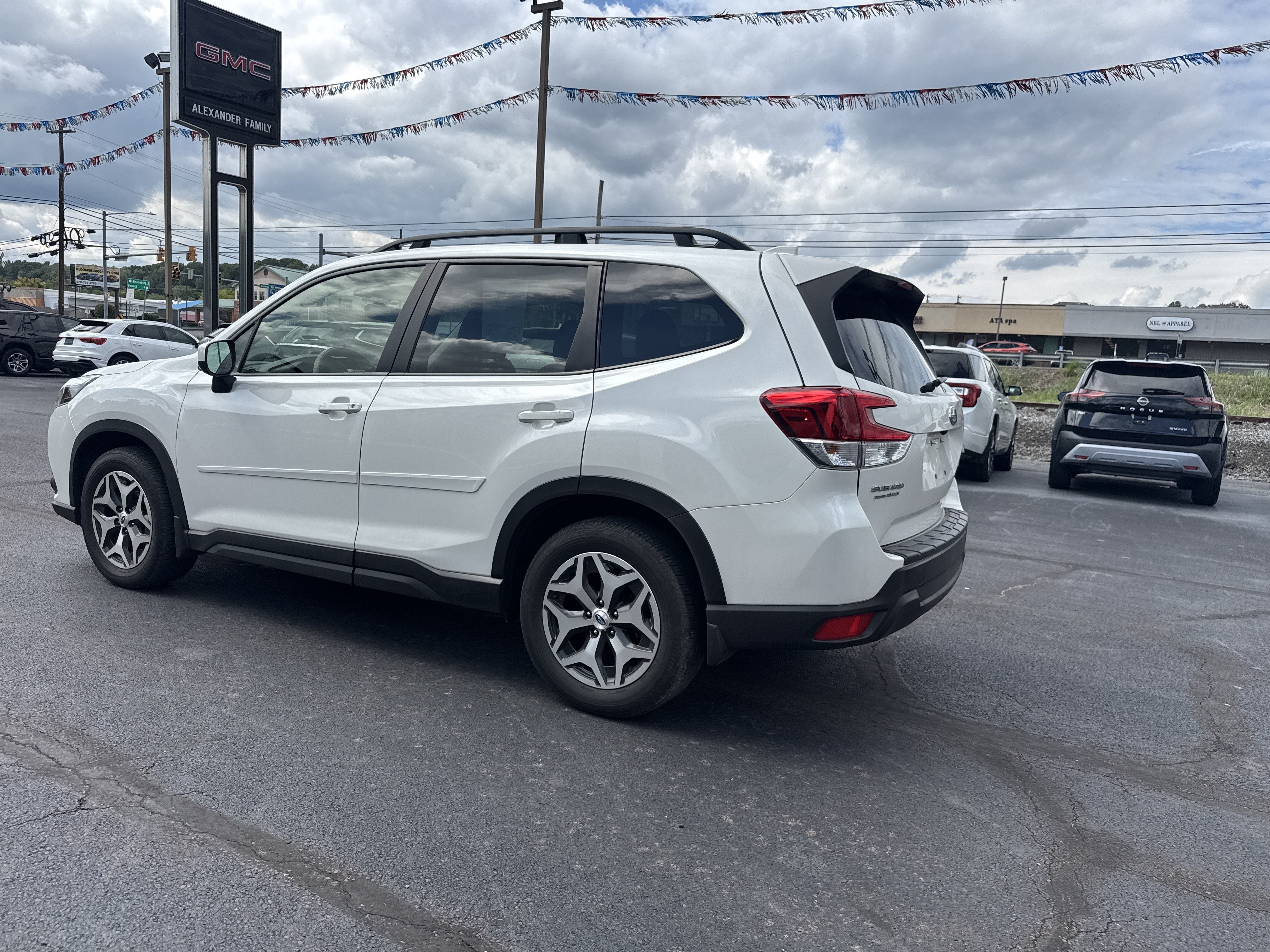 2023 Subaru Forester Premium