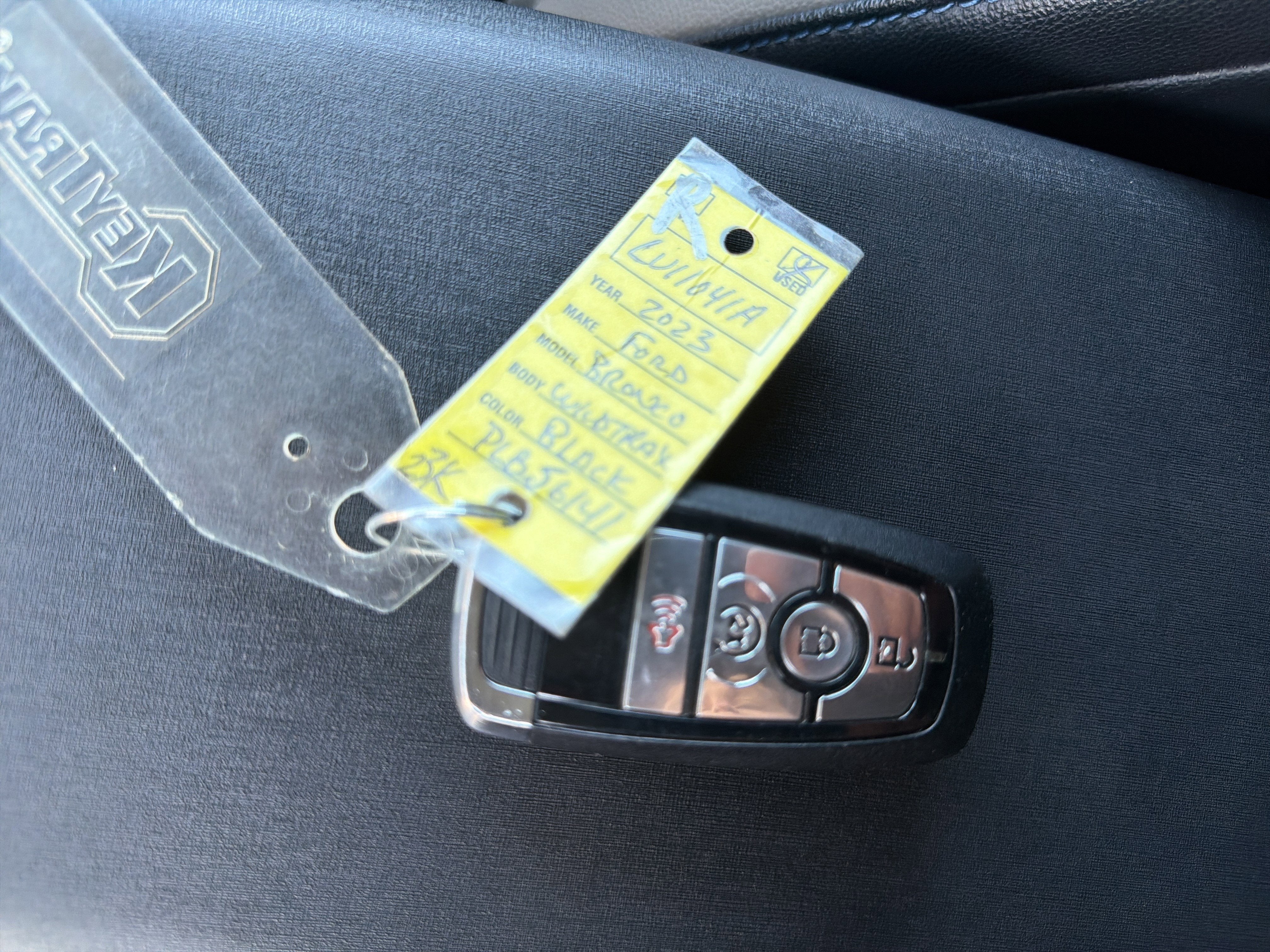 2023 Ford Bronco Base