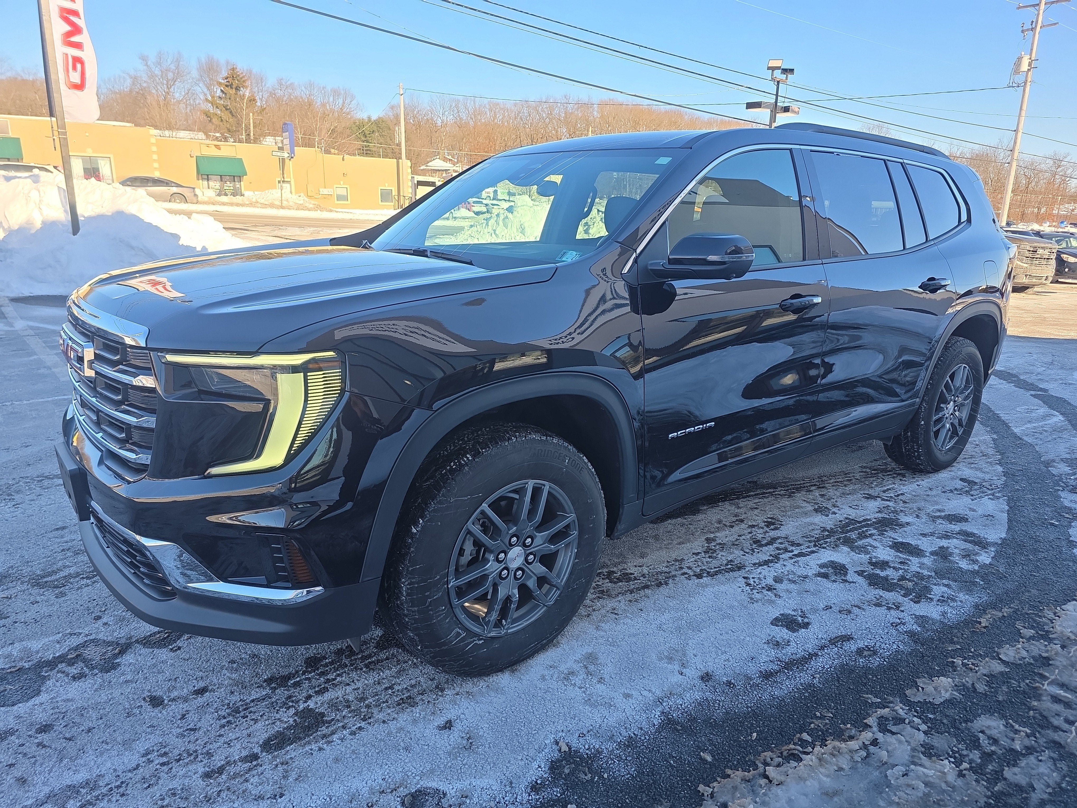 2025 GMC Acadia Elevation
