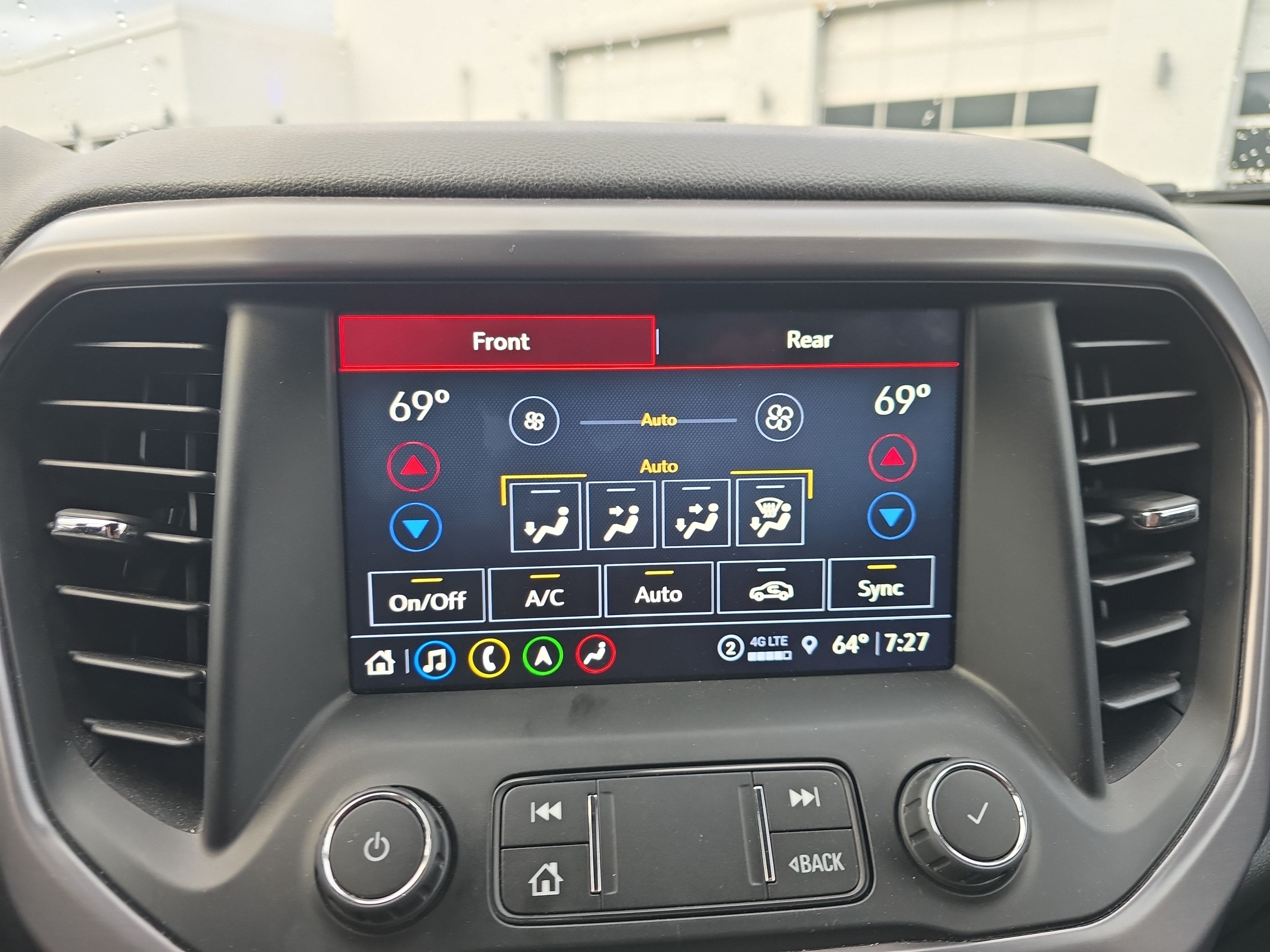 2021 GMC Acadia AT4