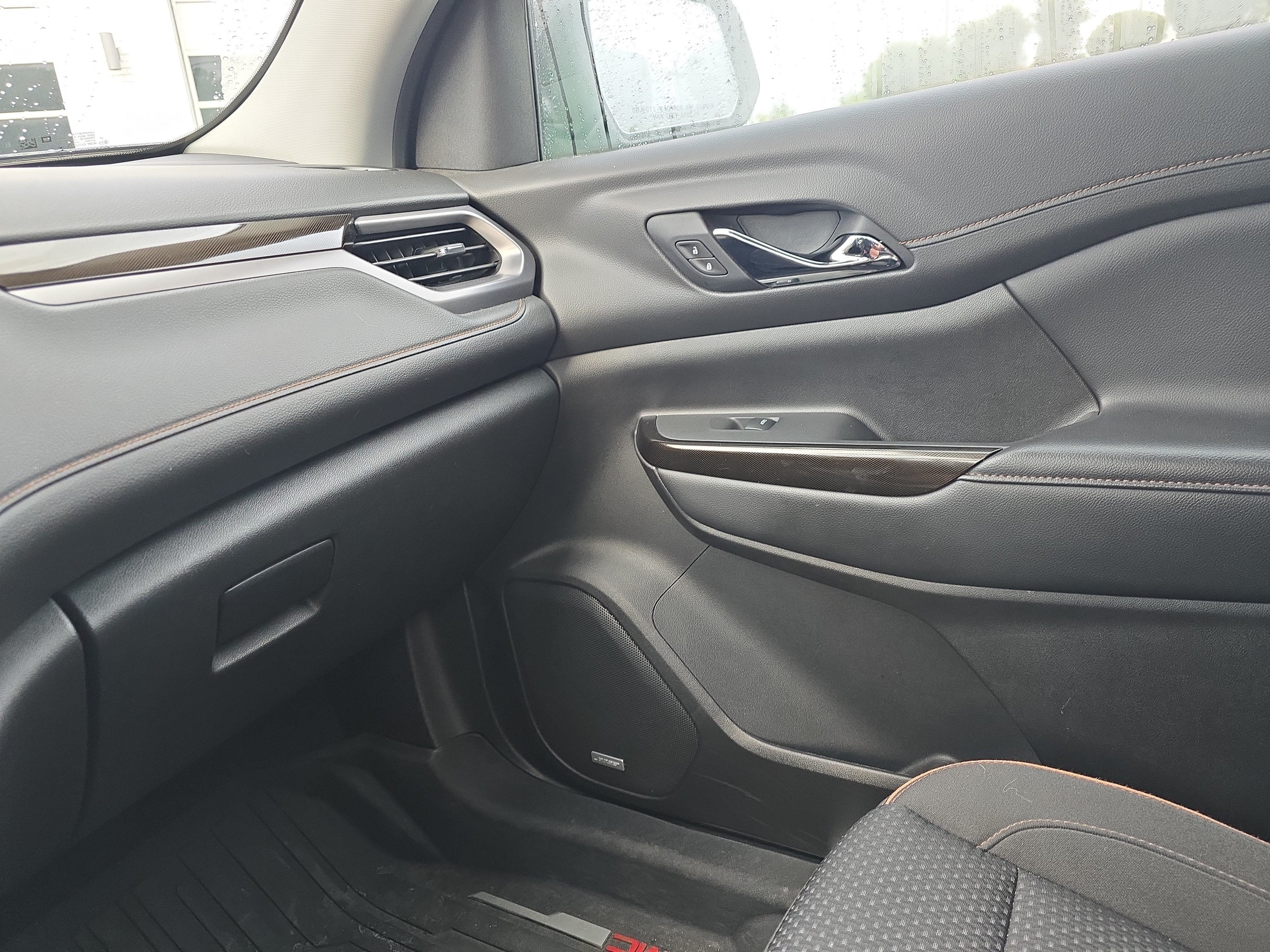 2021 GMC Acadia AT4