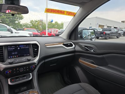 2022 GMC Acadia SLE