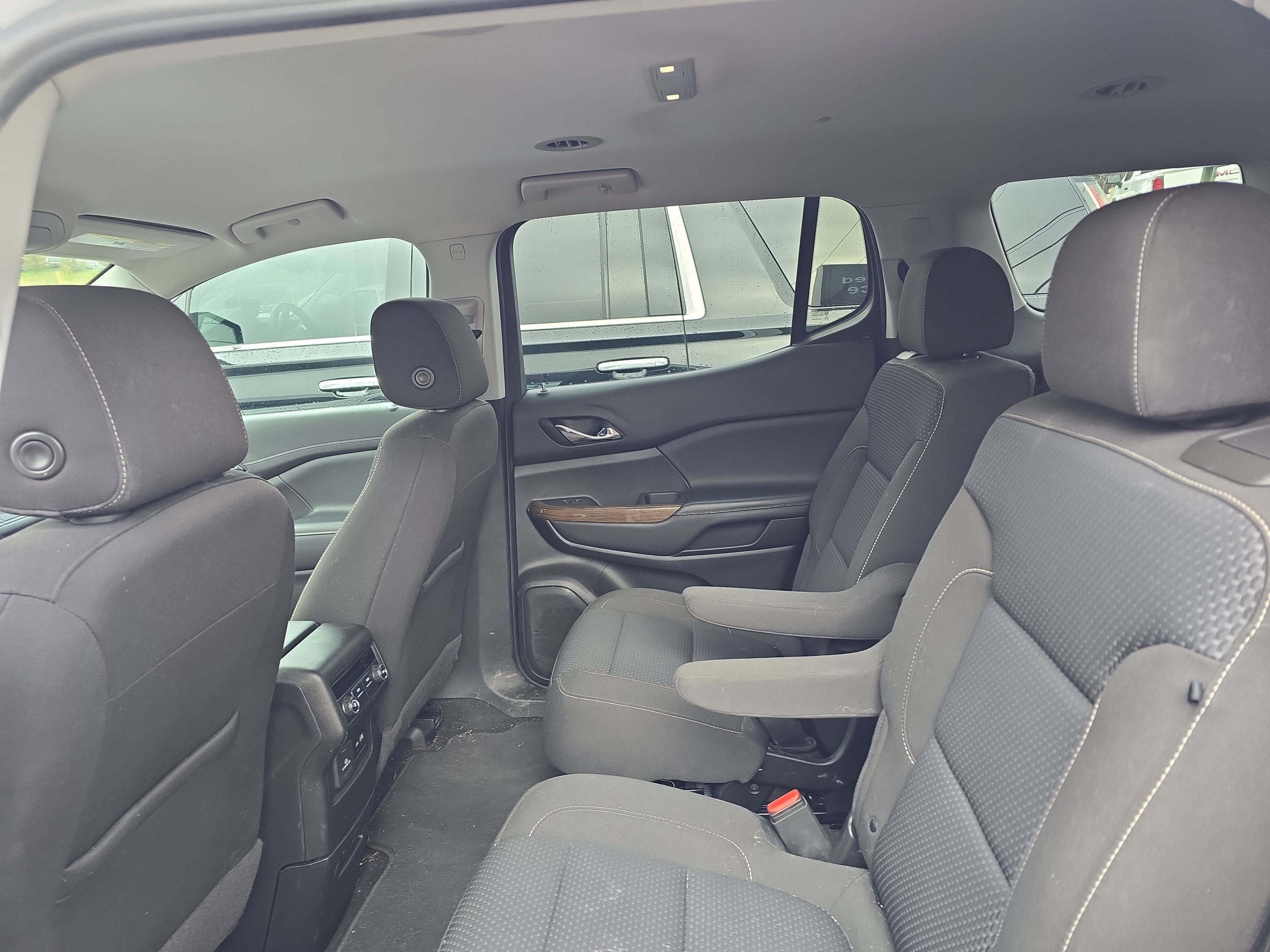 2020 GMC Acadia SLE