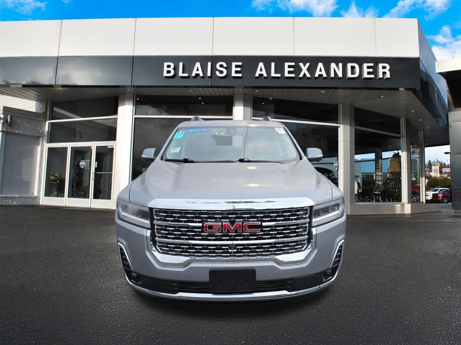 2023 GMC Acadia Denali