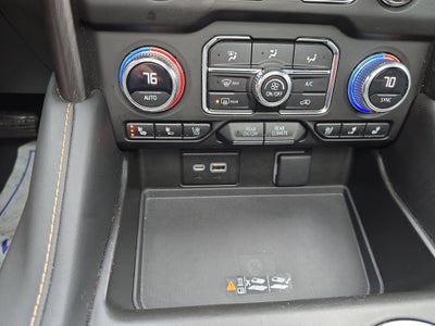 2023 GMC Yukon XL AT4