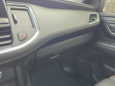 2023 GMC Yukon XL AT4