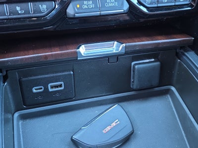 2023 GMC Yukon XL Denali Ultimate