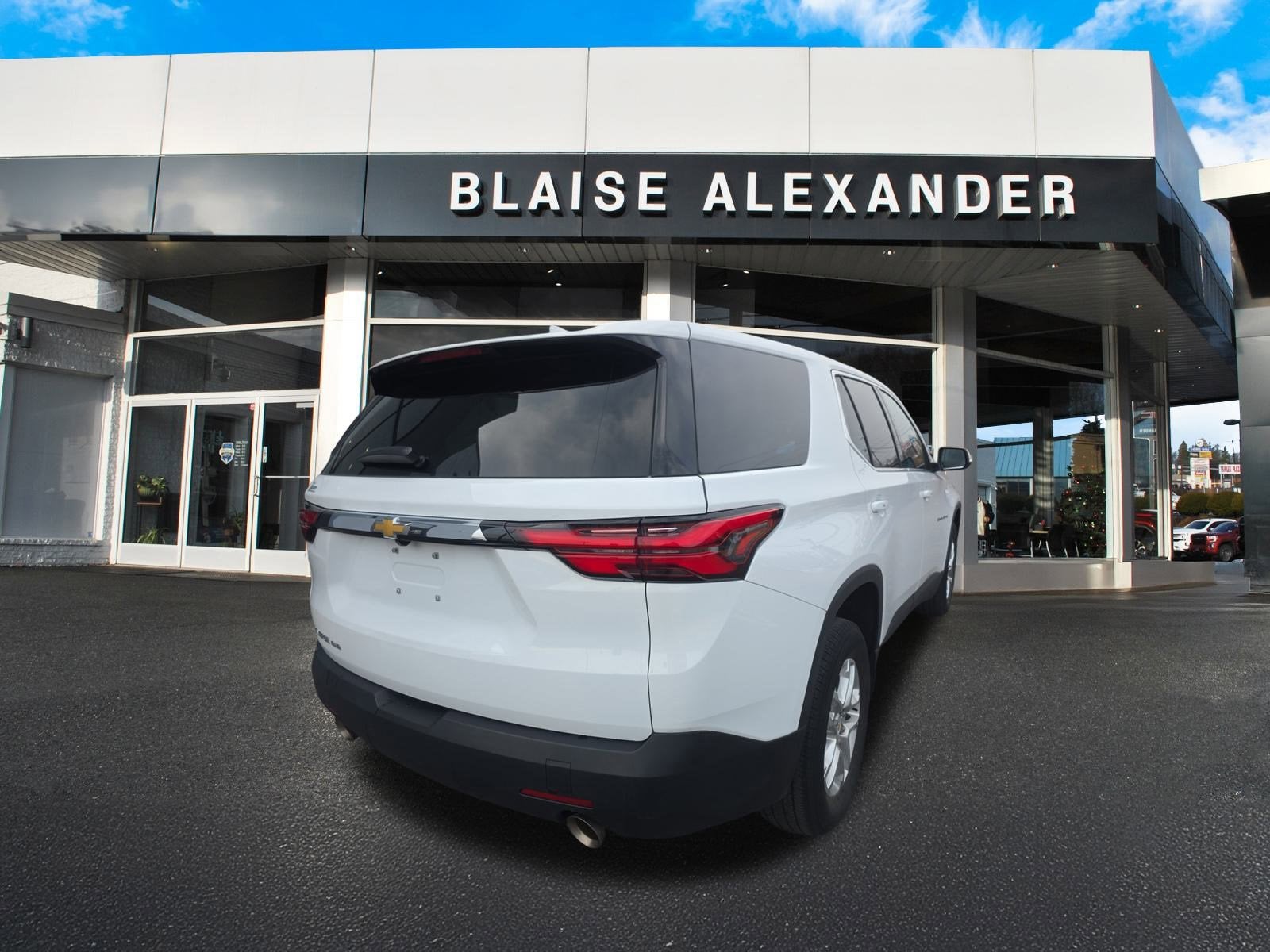 2023 Chevrolet Traverse LS