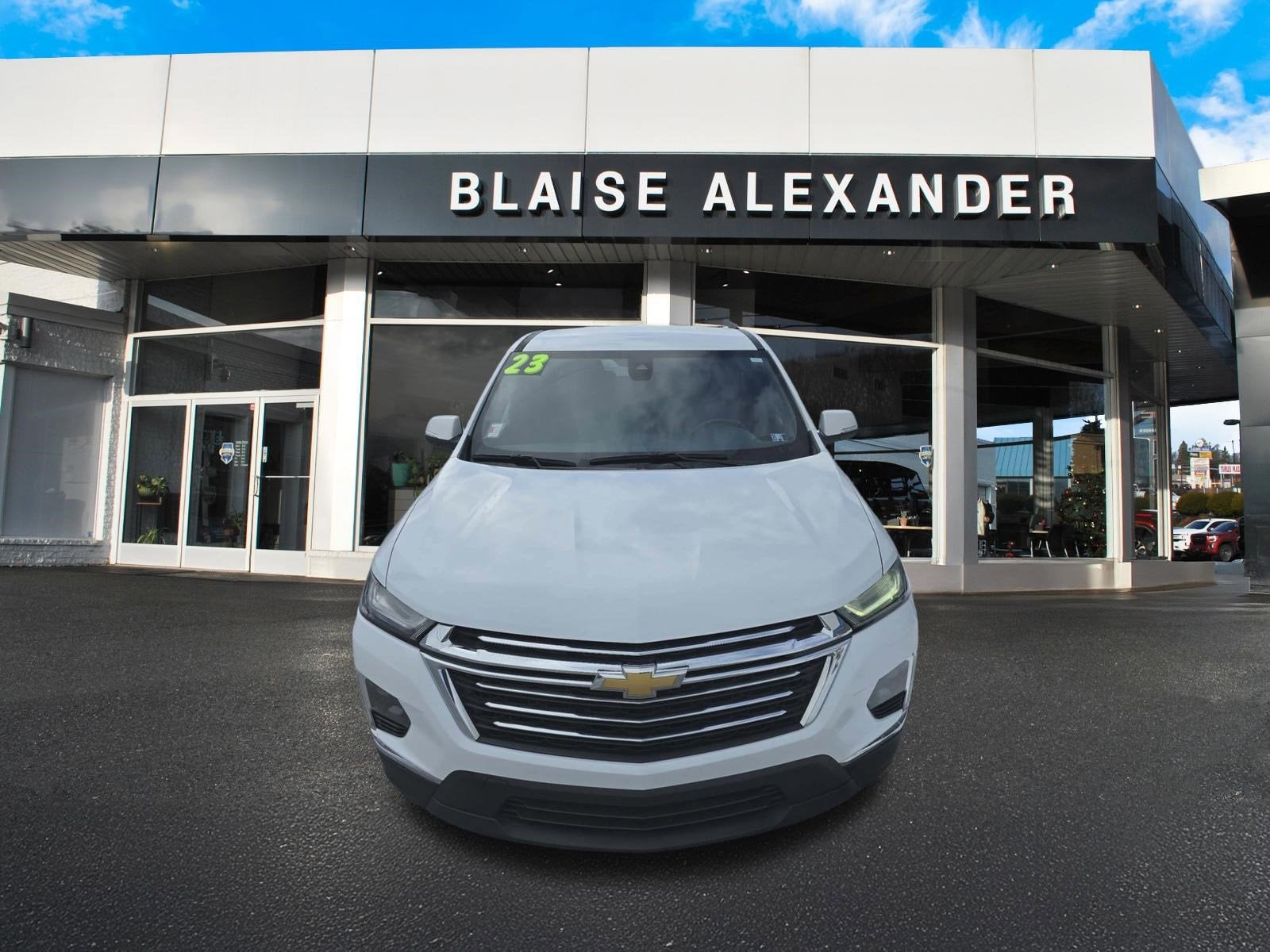 2023 Chevrolet Traverse LT Cloth