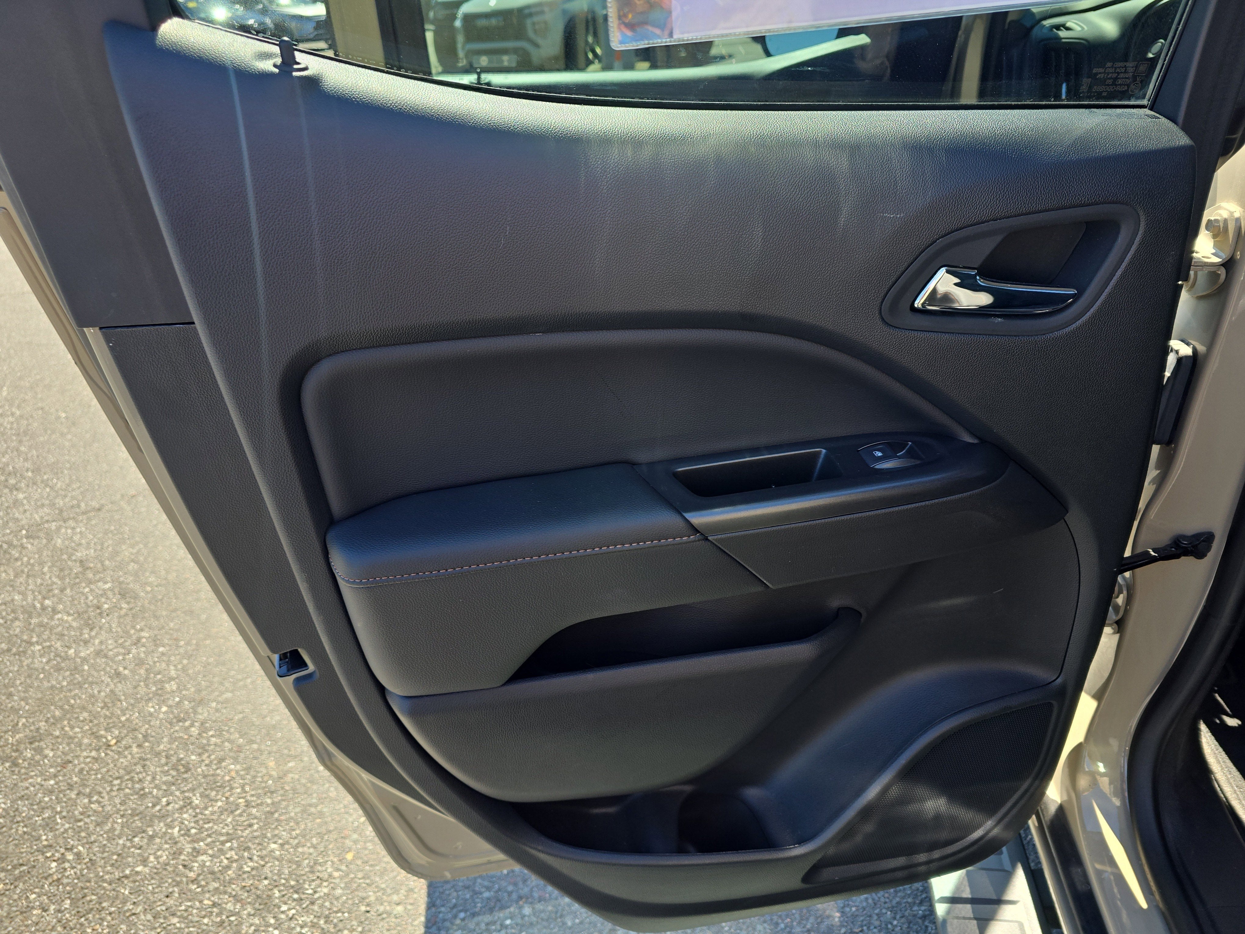 2022 GMC Canyon AT4 - Leather