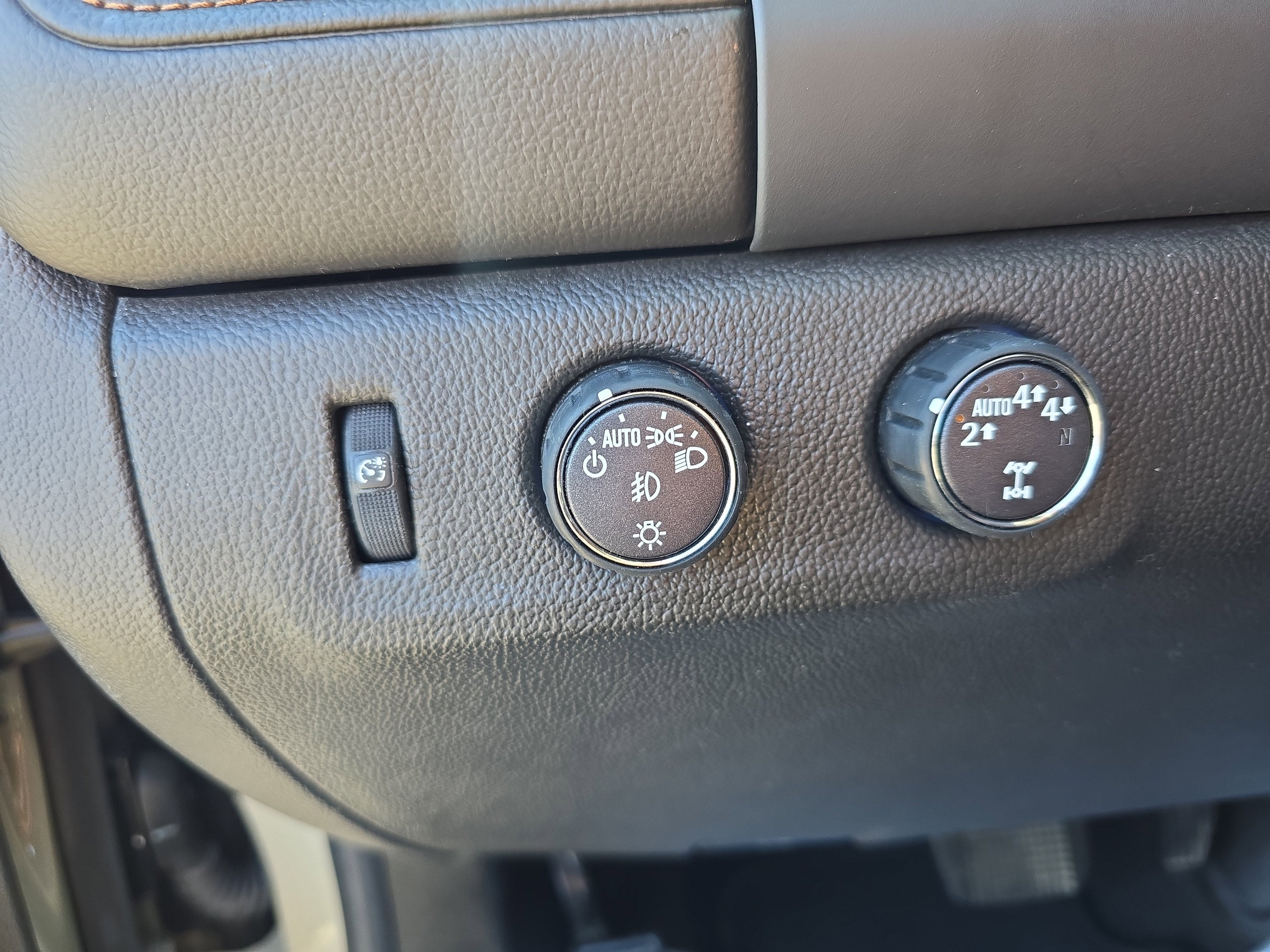 2022 GMC Canyon AT4 - Leather