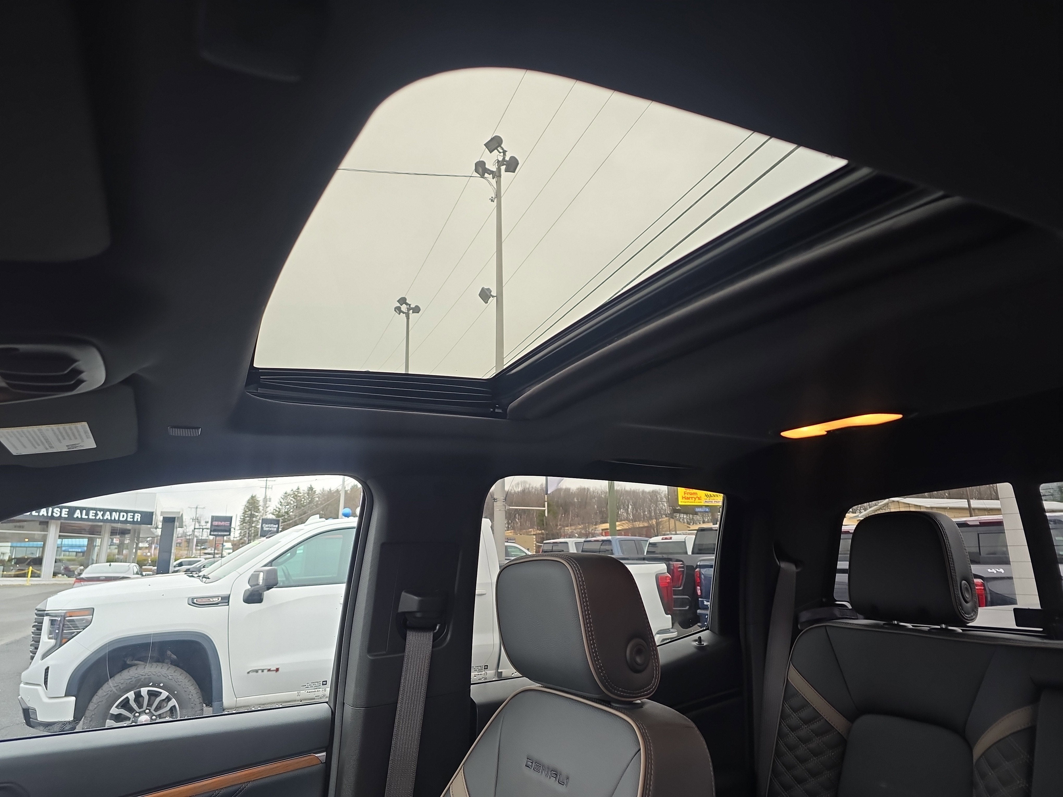 2024 GMC Canyon Denali