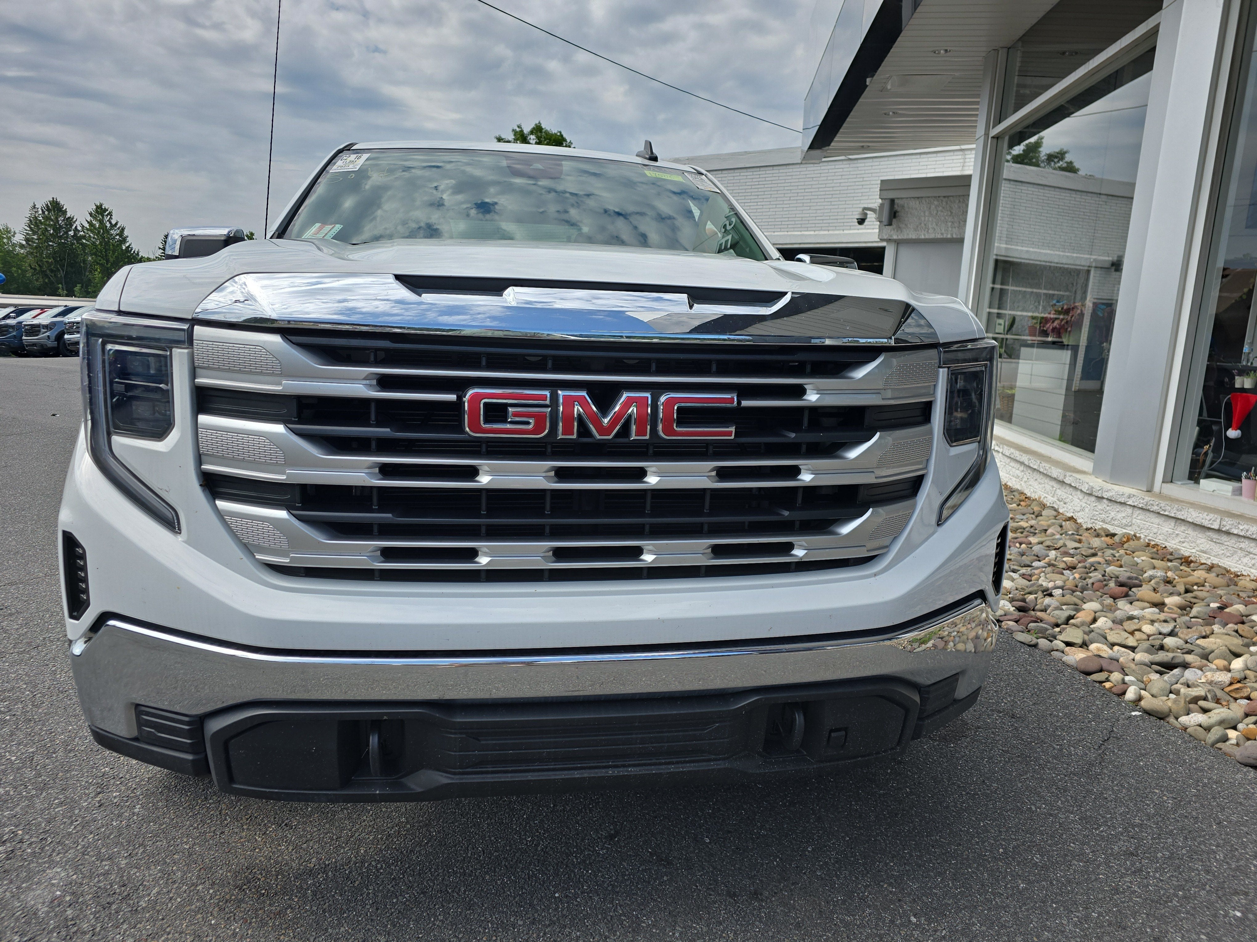 2023 GMC Sierra 1500 SLE