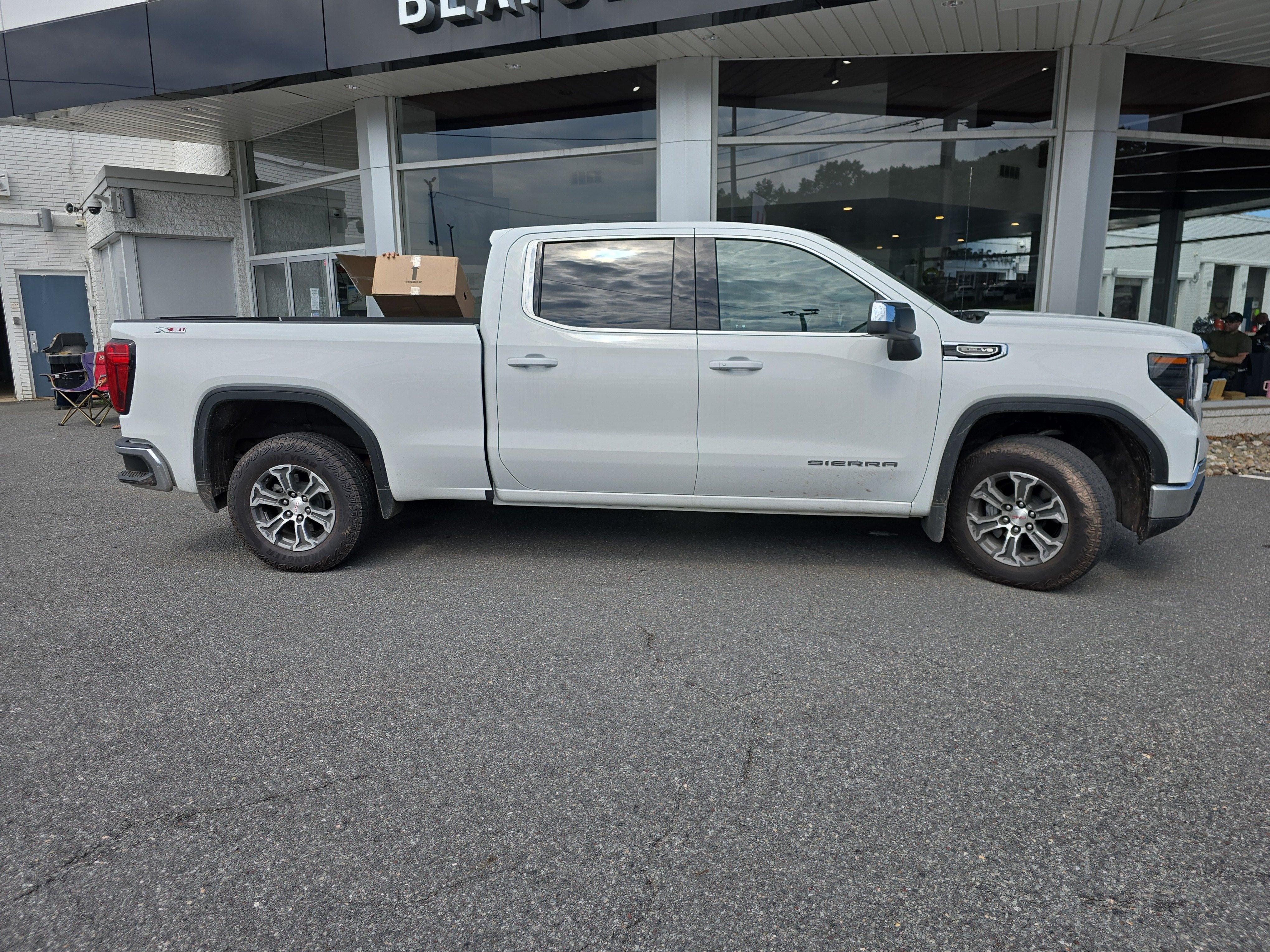 2023 GMC Sierra 1500 SLE