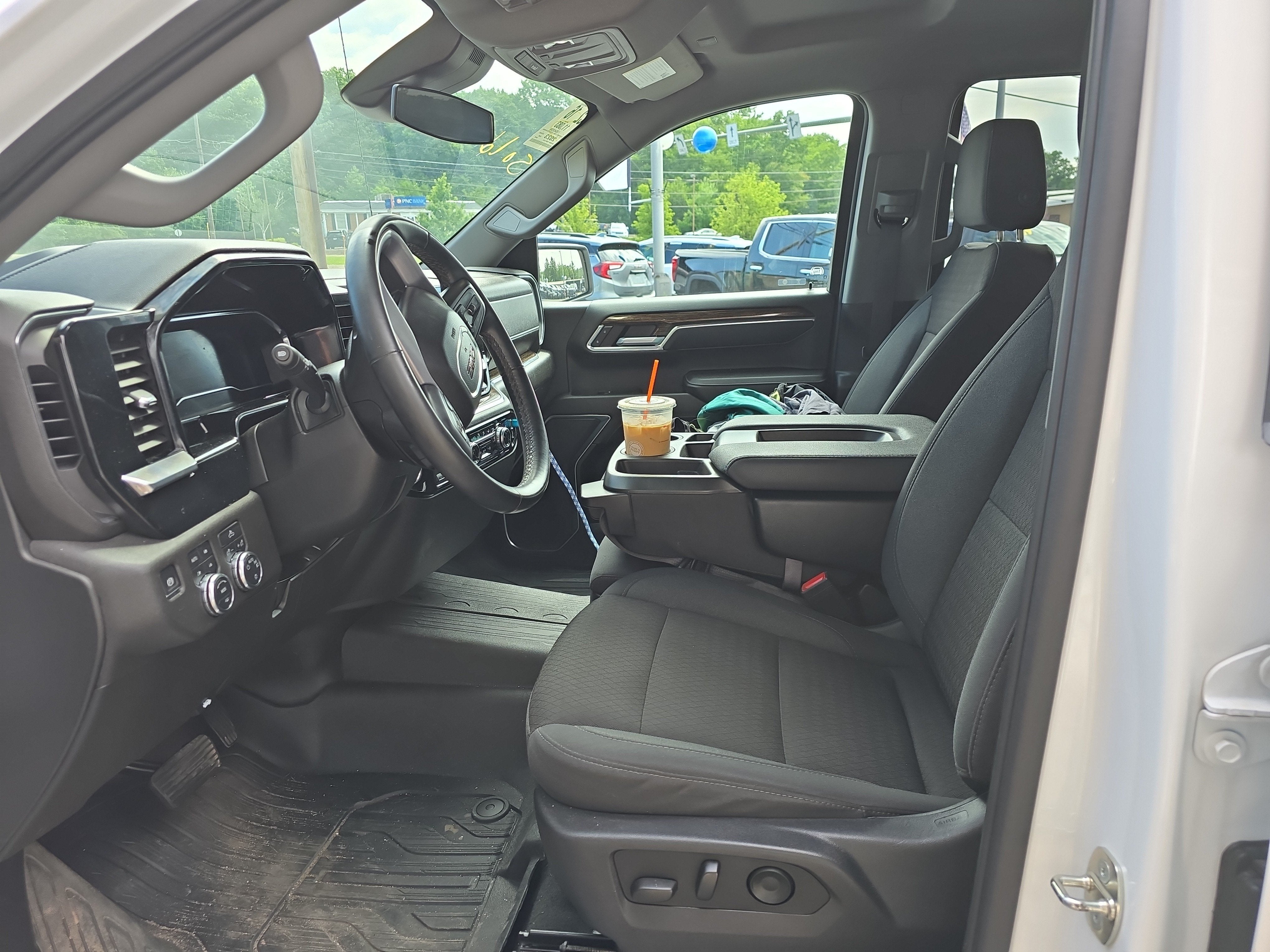 2023 GMC Sierra 1500 SLE