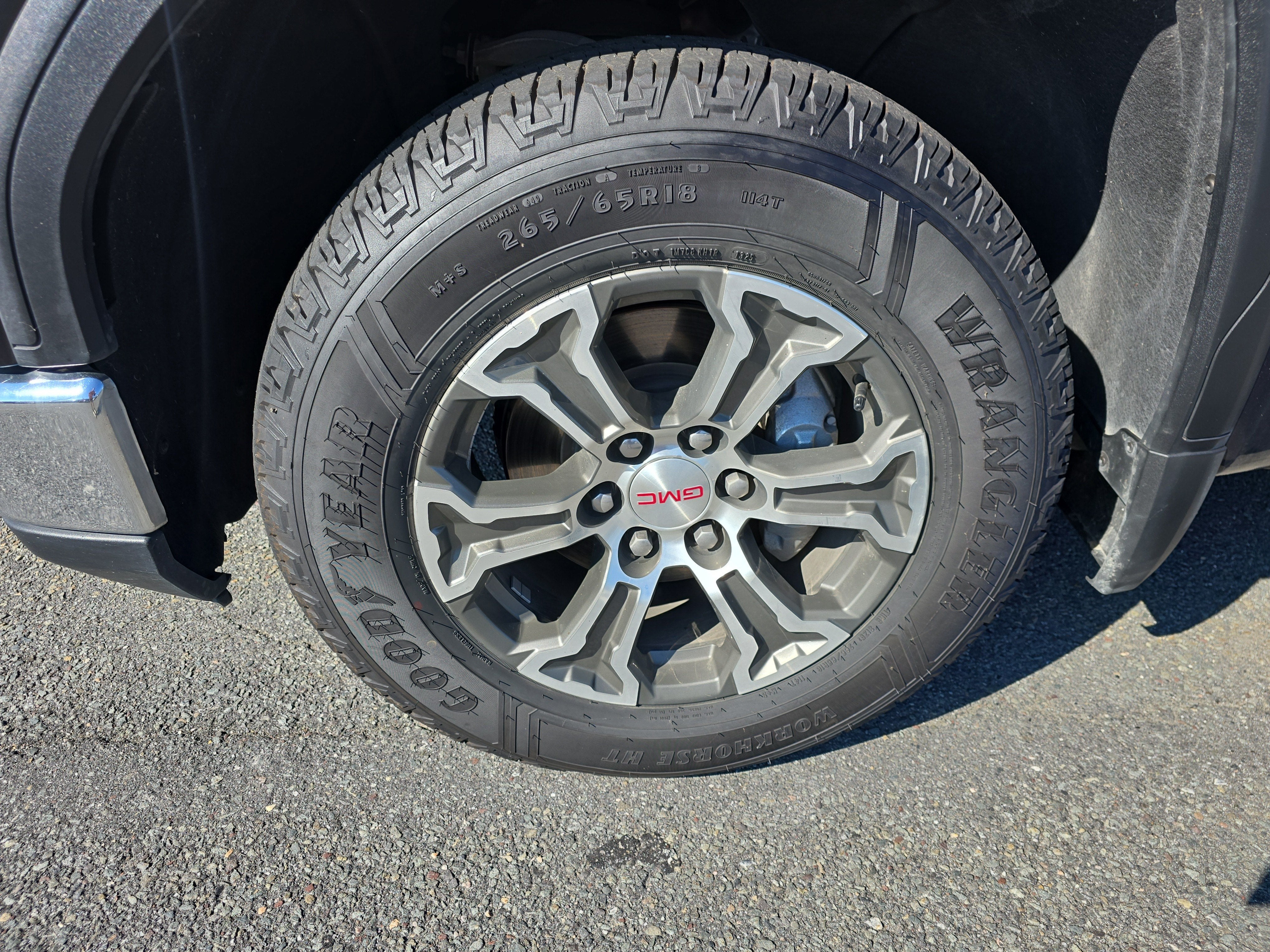 2025 GMC Sierra 1500 SLT