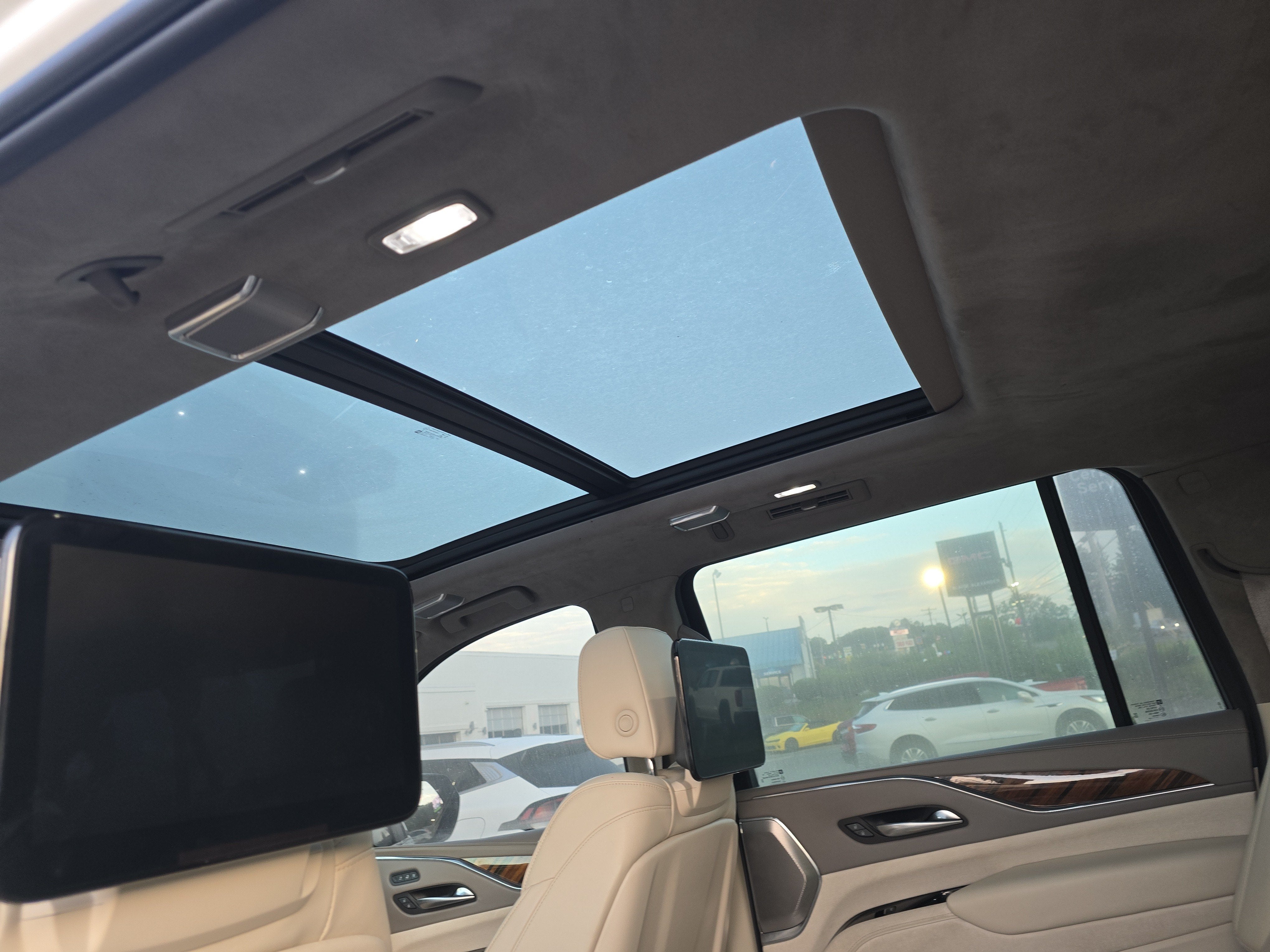 2021 Cadillac Escalade ESV Premium Luxury Platinum