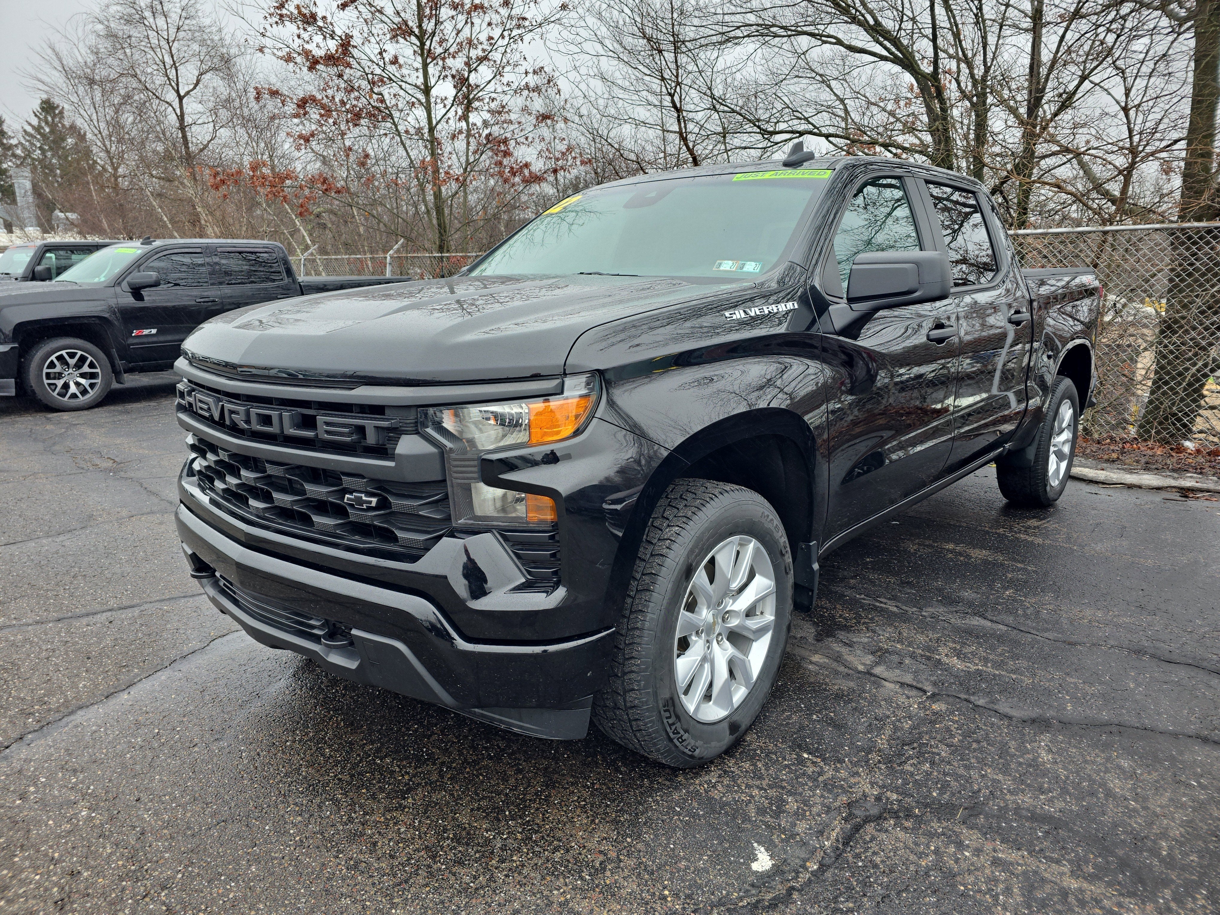2022 Chevrolet Silverado 1500 Custom
