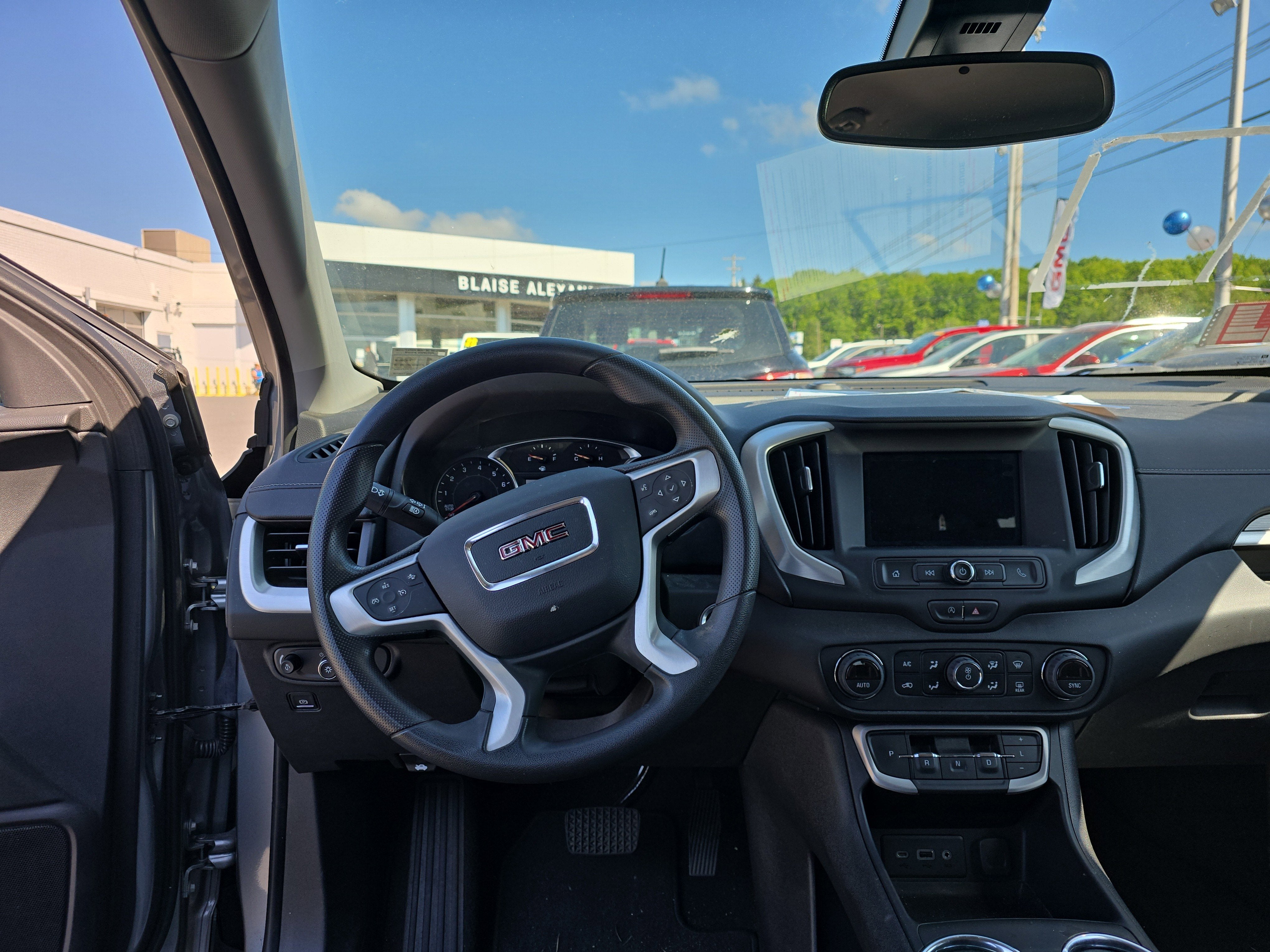 2023 GMC Terrain SLE