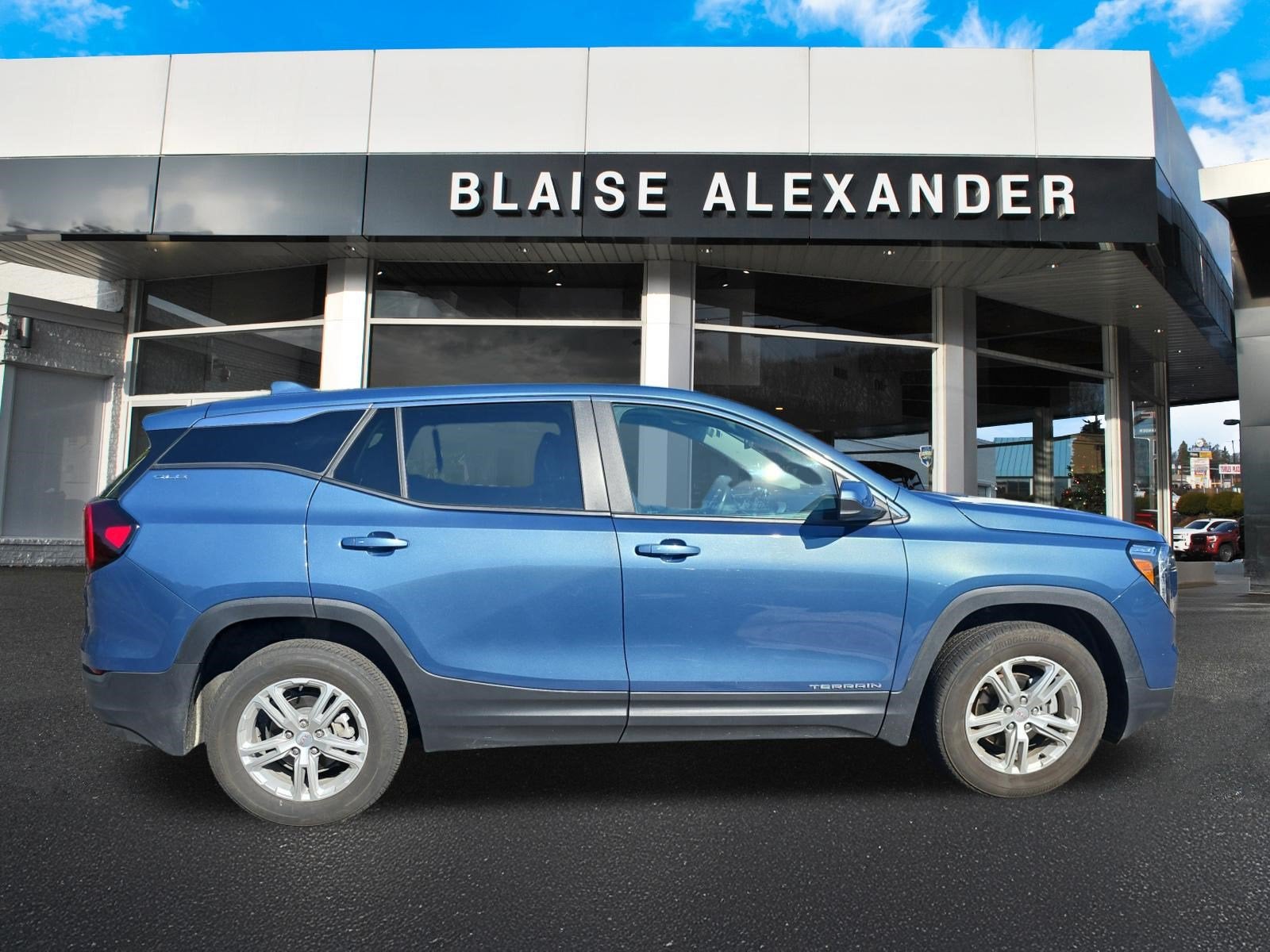 2024 GMC Terrain SLE