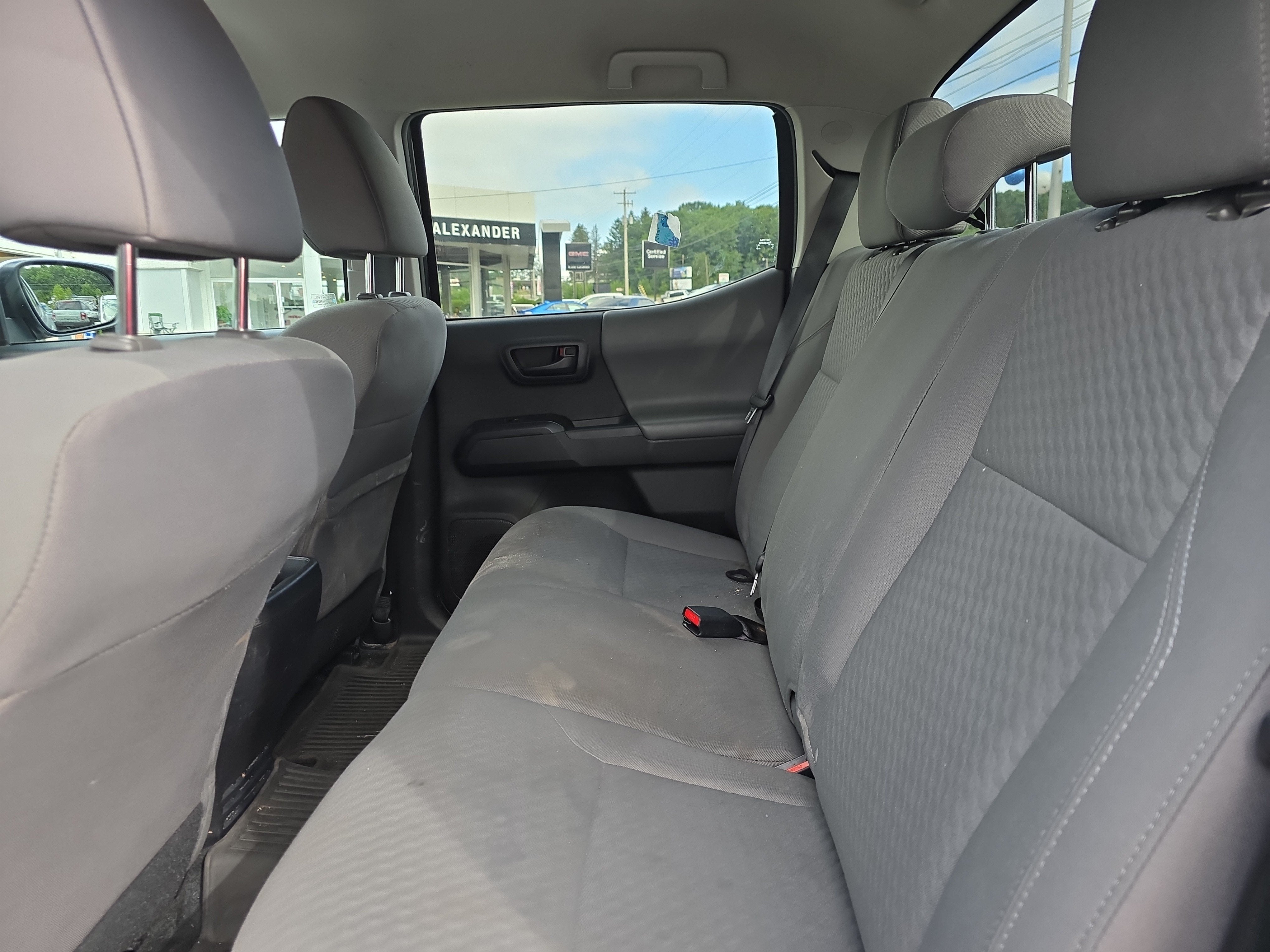 2022 Toyota Tacoma 4WD SR