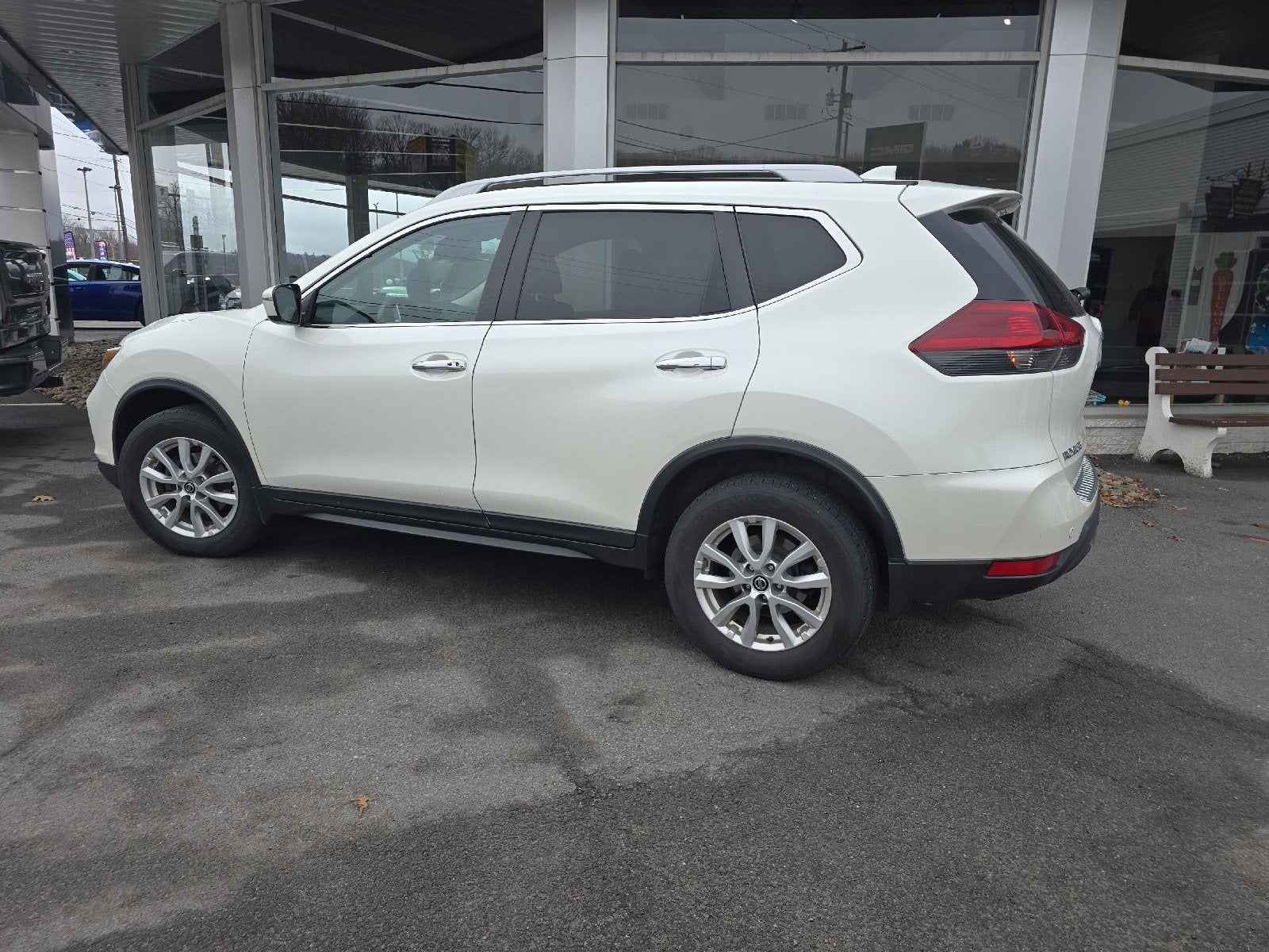 2020 Nissan Rogue SV