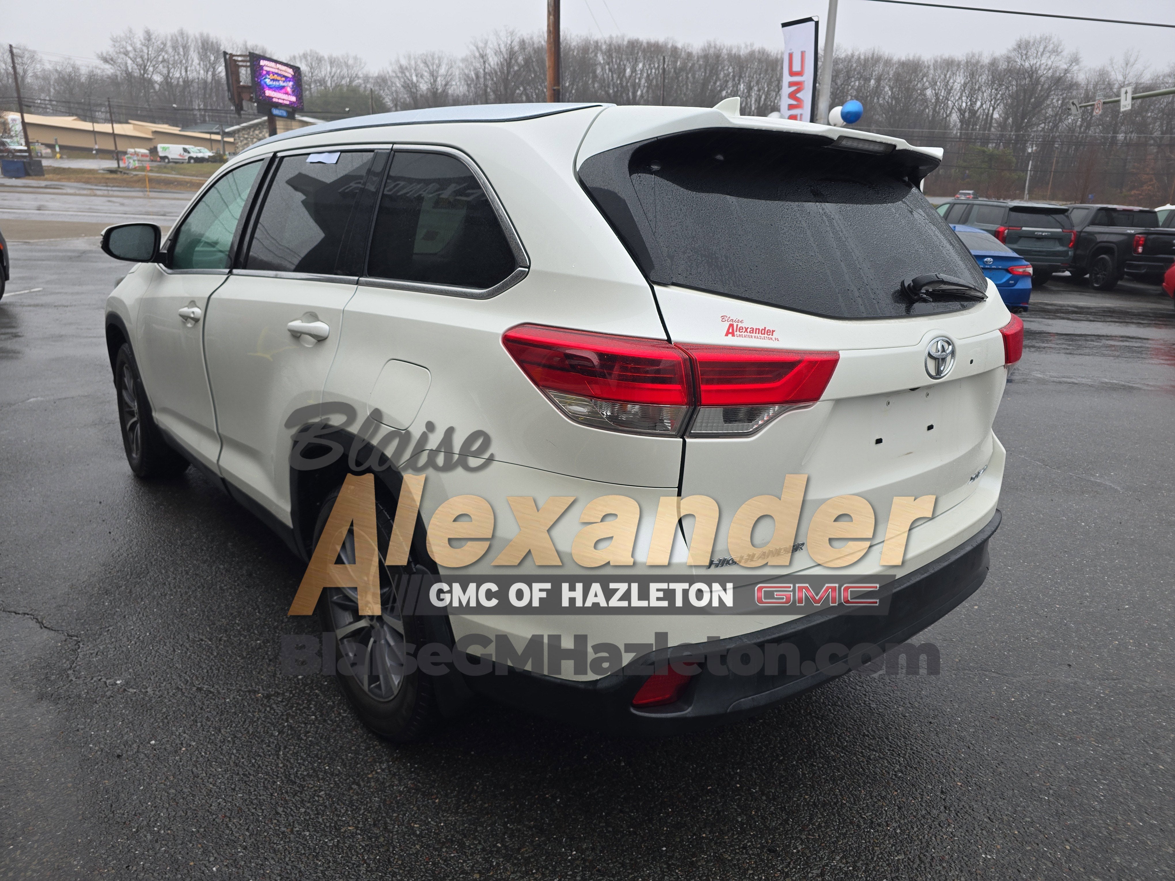 2019 Toyota Highlander SE