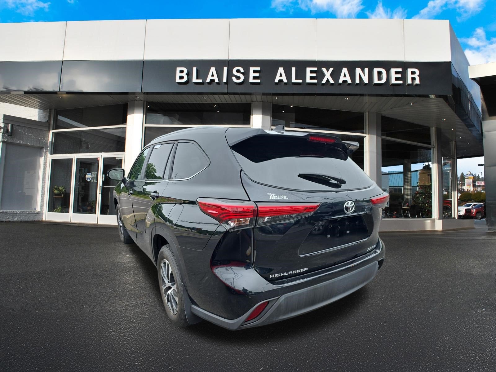 2023 Toyota Highlander L
