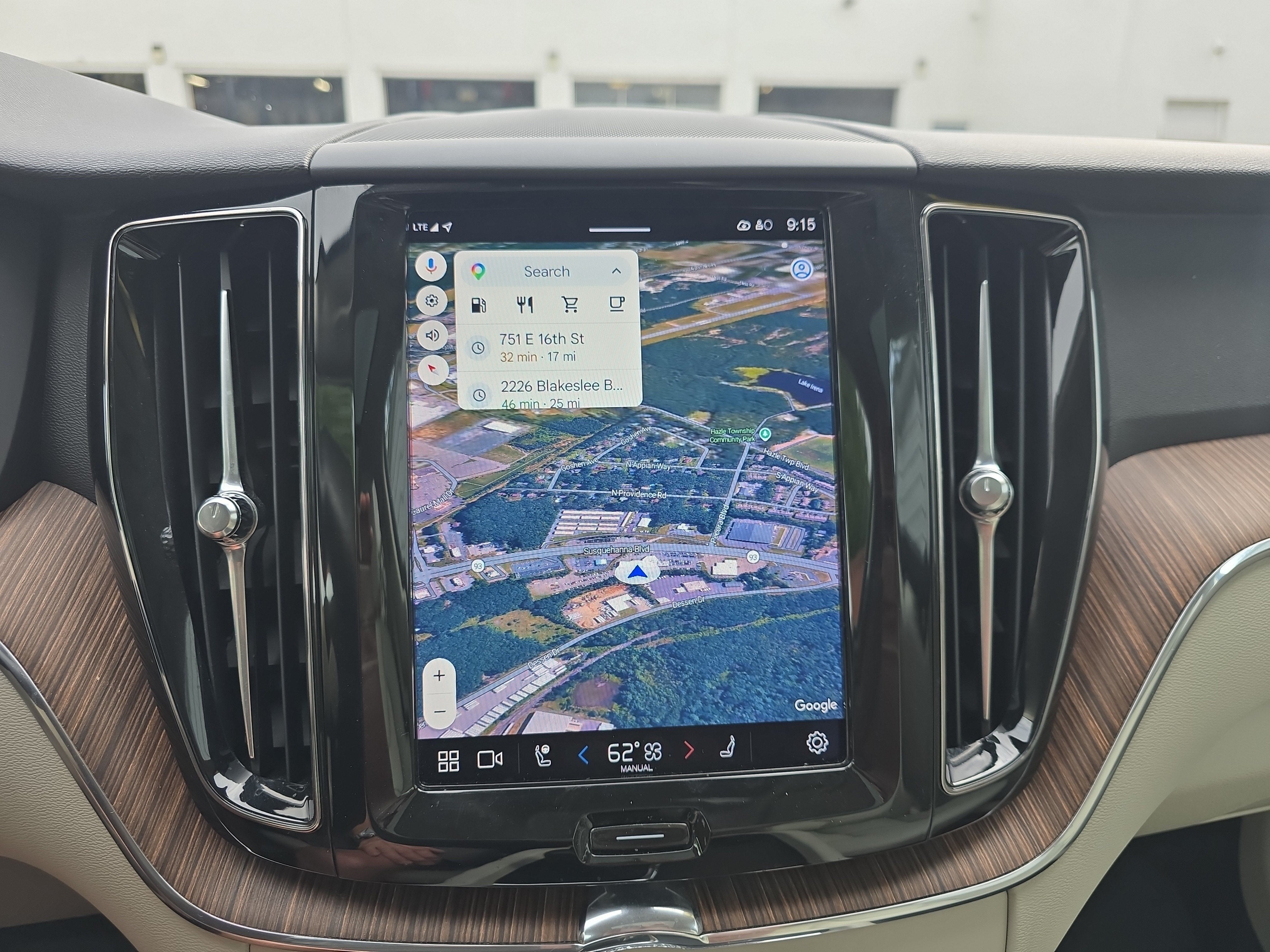 2022 Volvo XC60 Momentum