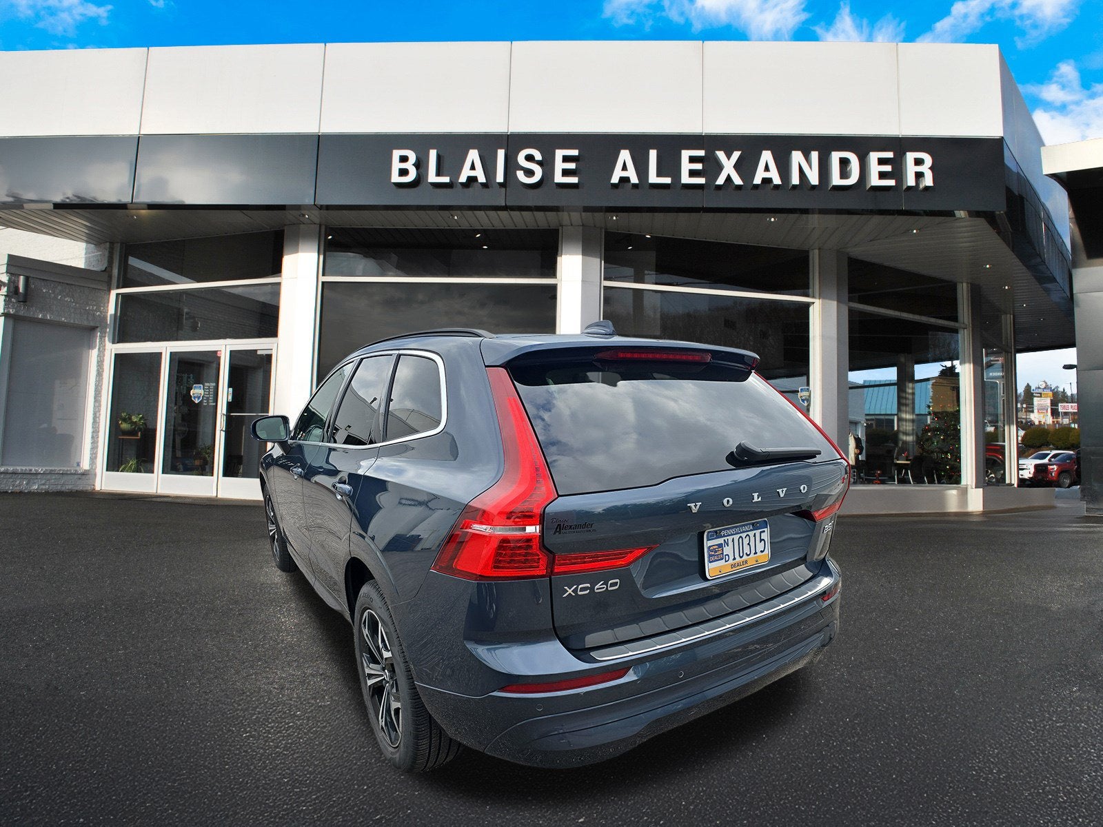 2022 Volvo XC60 Momentum