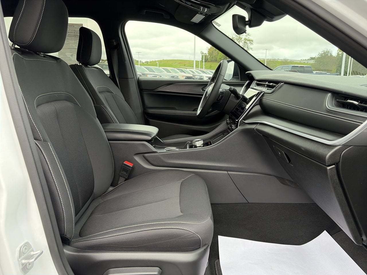 2024 Jeep Grand Cherokee Laredo