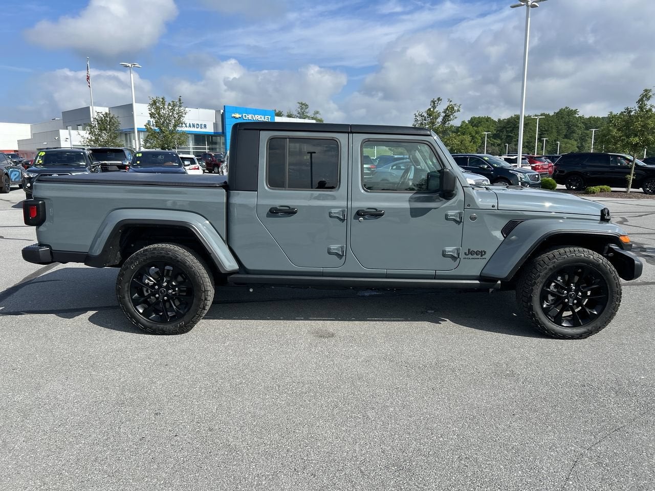 2025 Jeep Gladiator Nighthawk