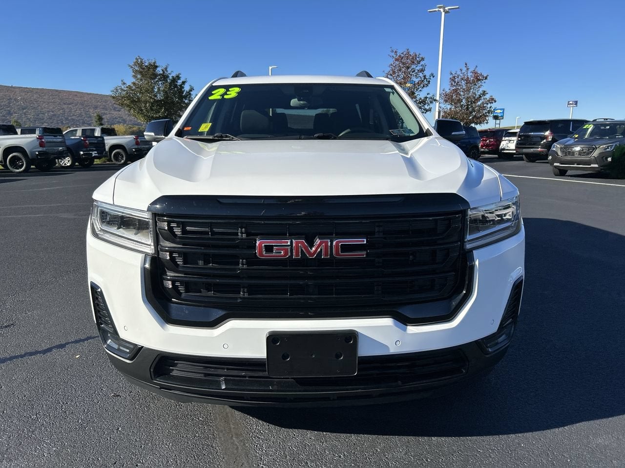 2023 GMC Acadia SLE