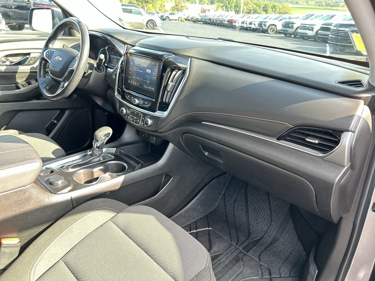 2021 Chevrolet Traverse LT Cloth