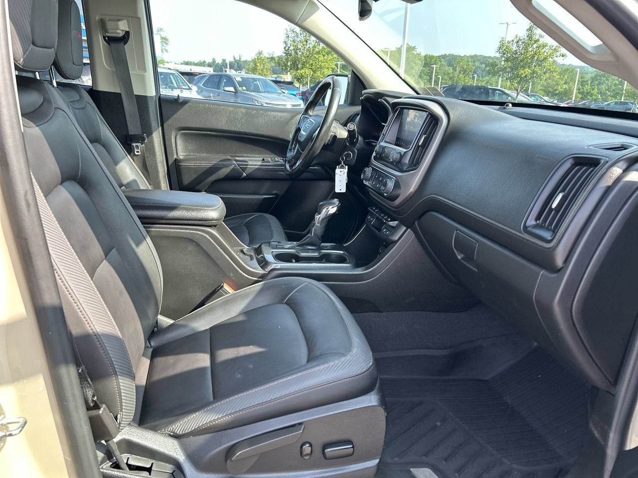 2022 GMC Canyon AT4 - Leather