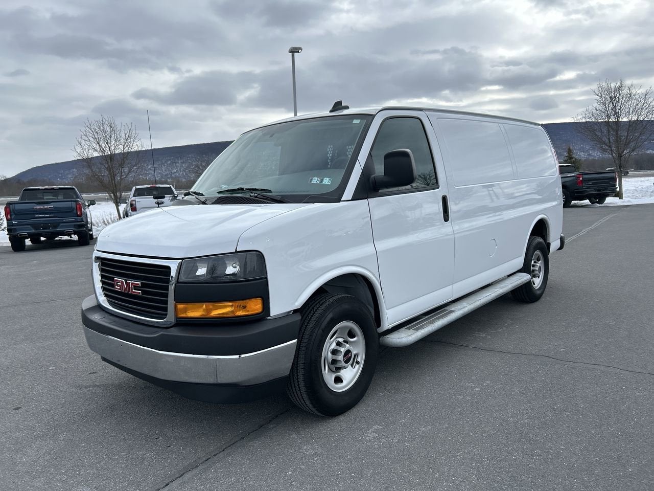 2024 GMC Savana Cargo 2500 Work Van