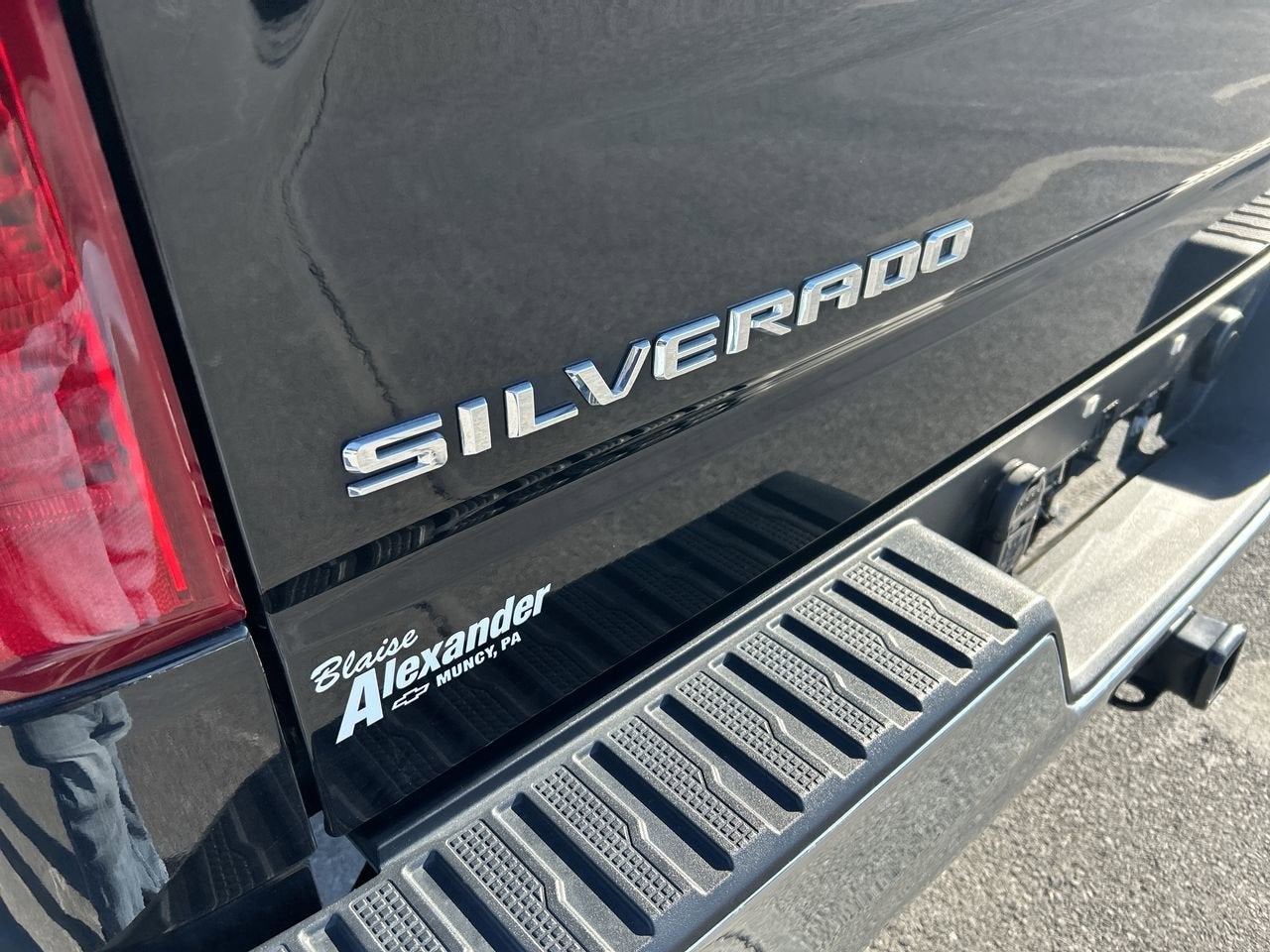 2023 Chevrolet Silverado 1500 LT (2FL)
