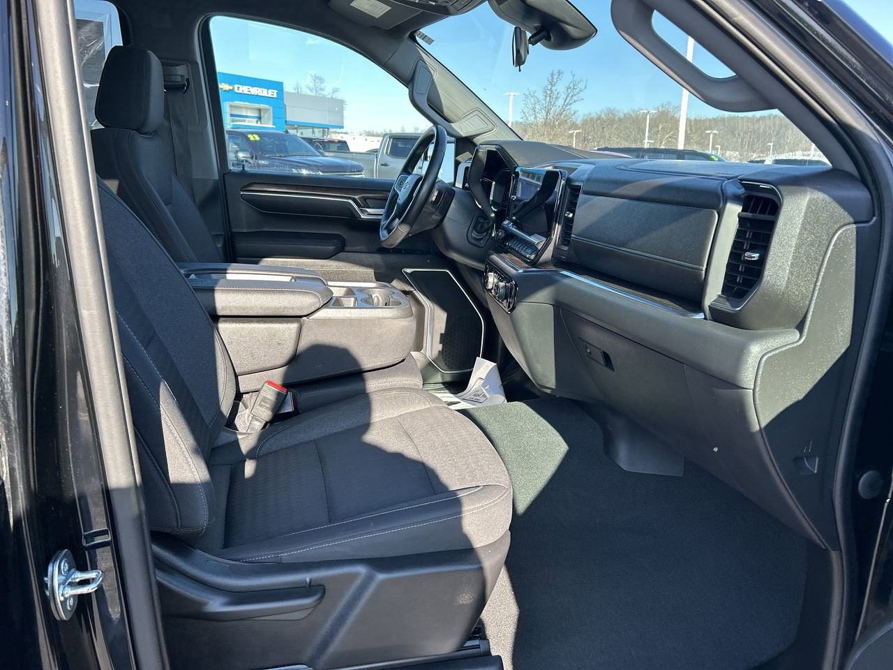 2023 Chevrolet Silverado 1500 LT (2FL)