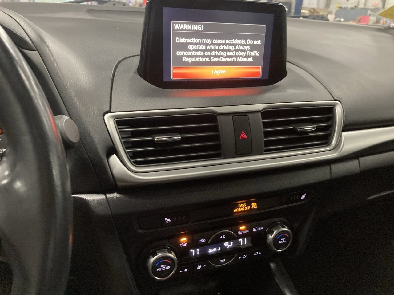 2018 Mazda Mazda3 4-Door Touring