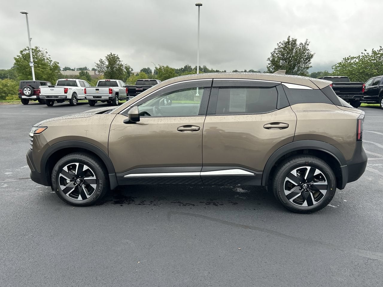 2025 Nissan Kicks SV
