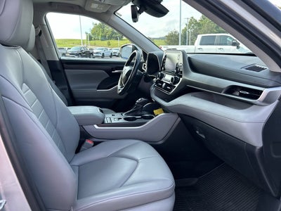 2021 Toyota Highlander Hybrid XLE