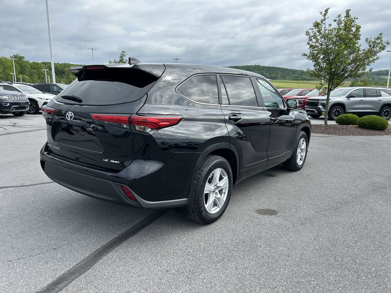 2023 Toyota Highlander L